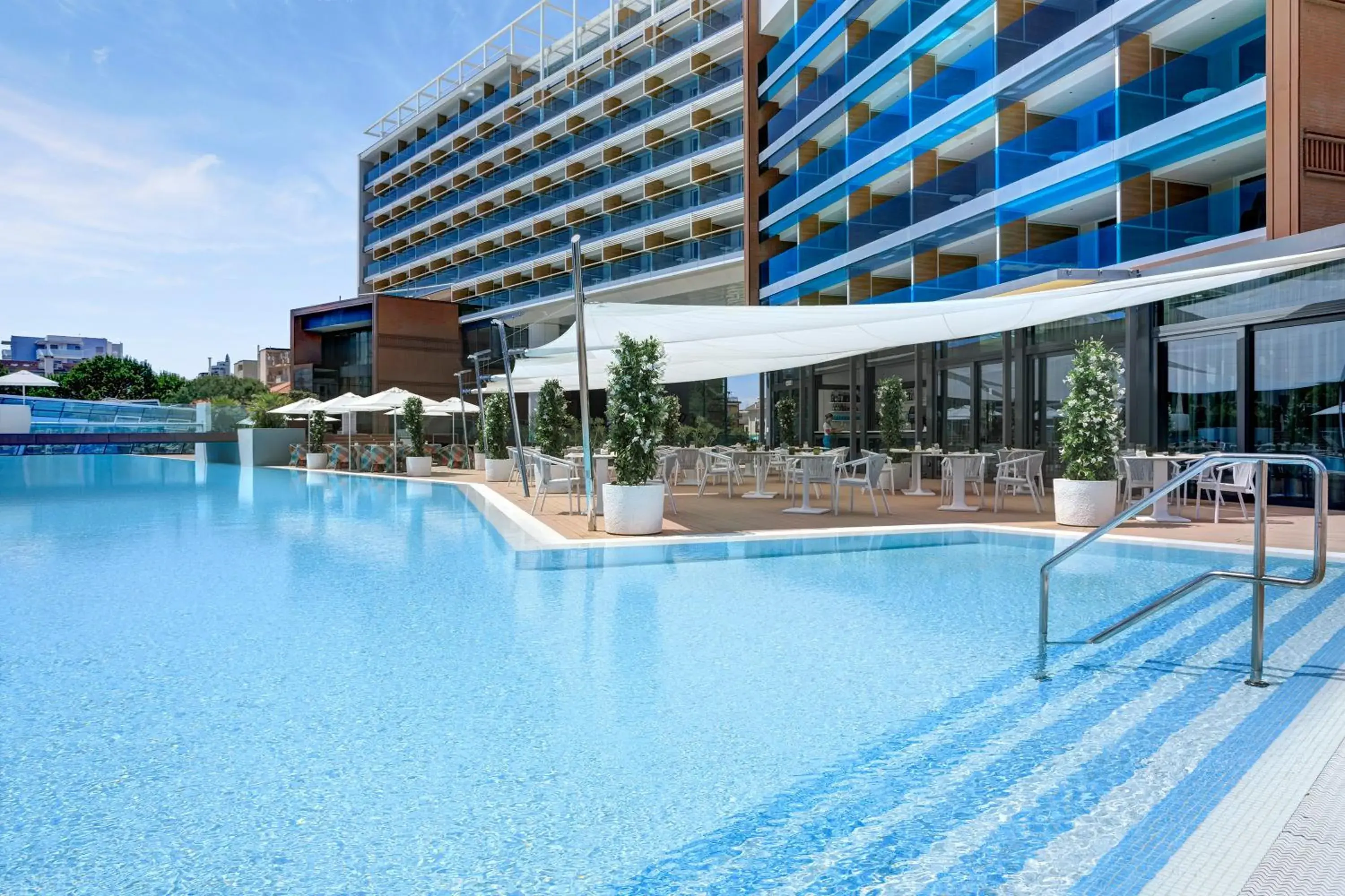 Restaurant/places to eat, Swimming Pool in Almar Jesolo Resort & Spa