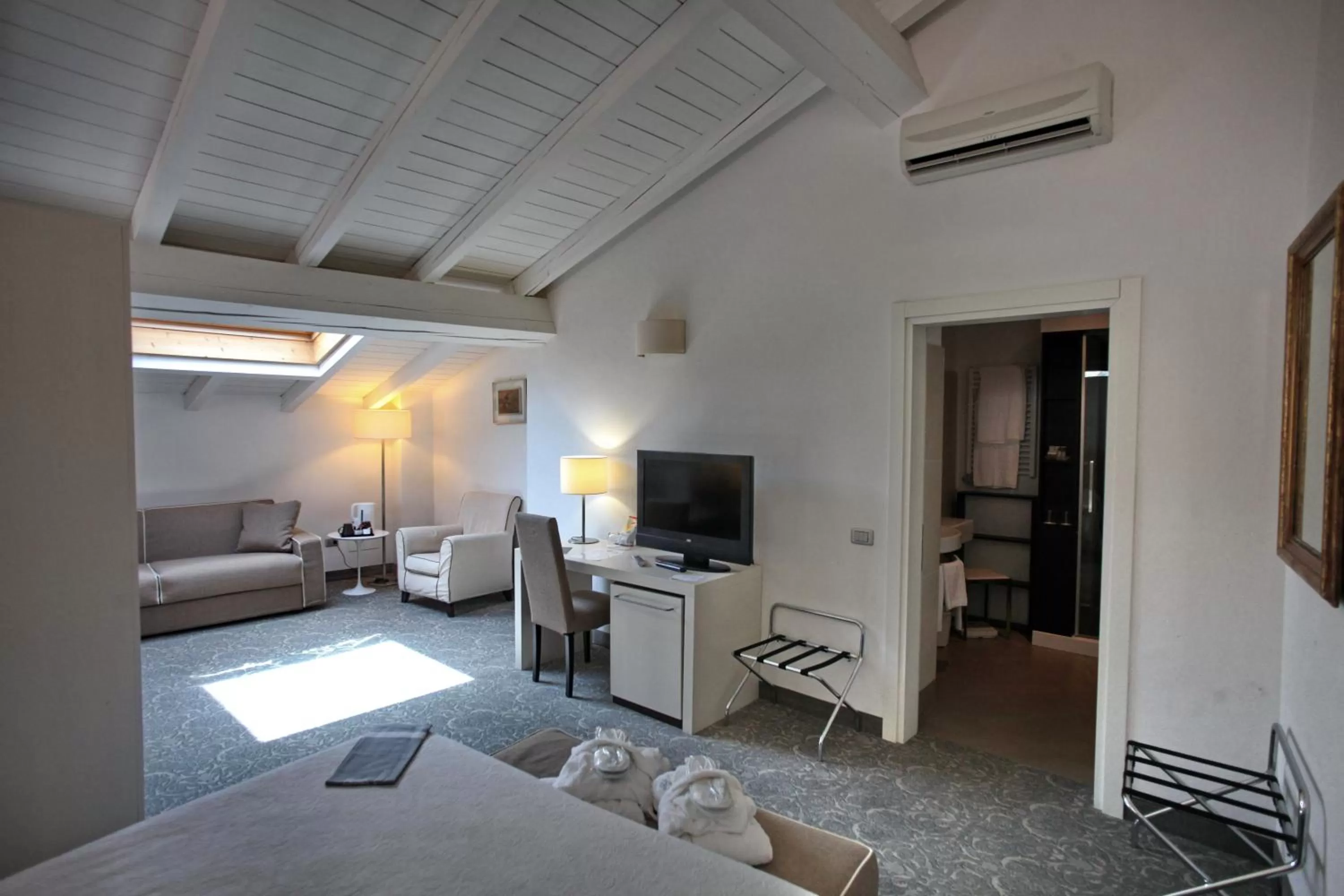 Bed in Albergo Accademia