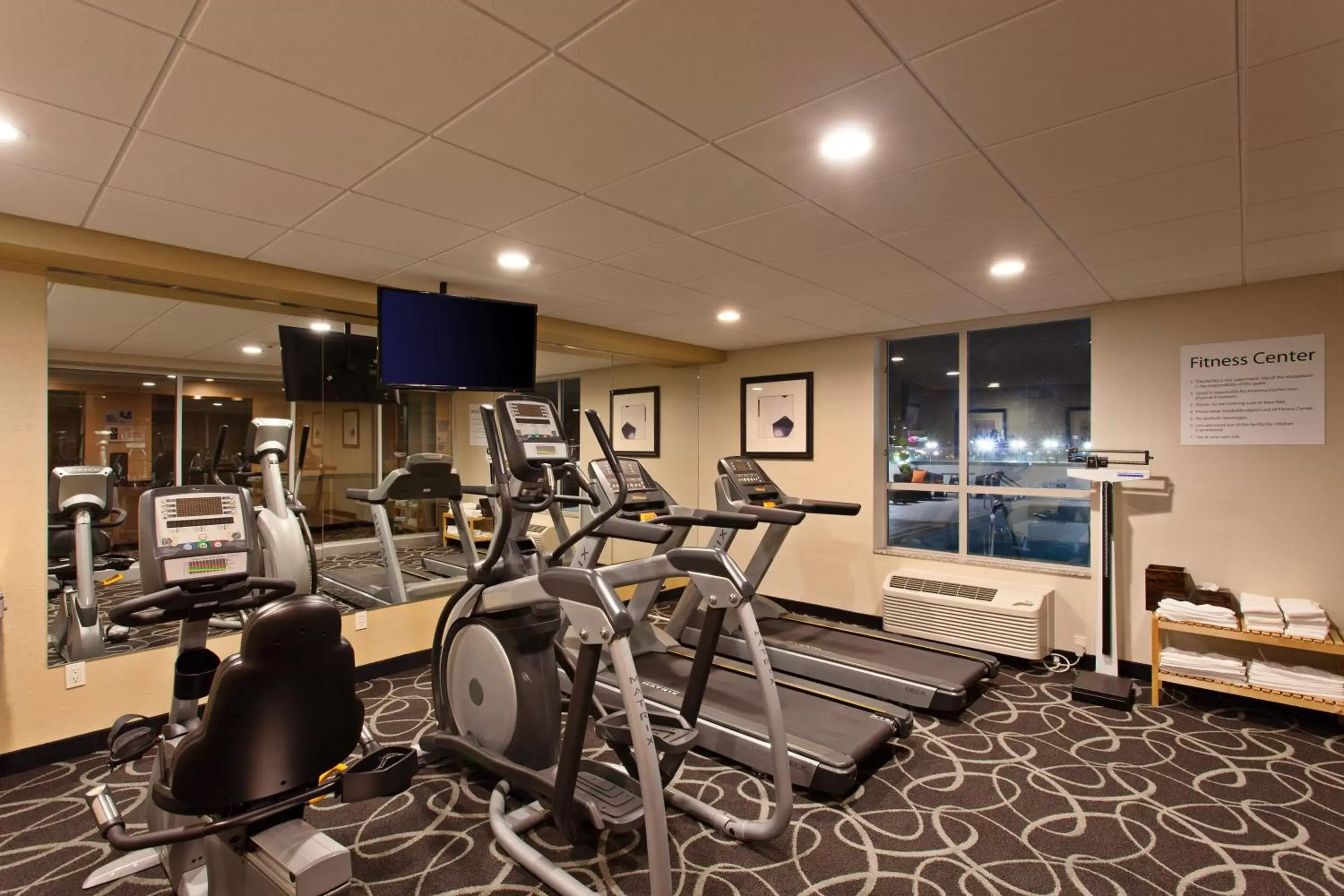 Fitness centre/facilities, Fitness Center/Facilities in Holiday Inn Express North Hollywood - Burbank Area, an IHG Hotel