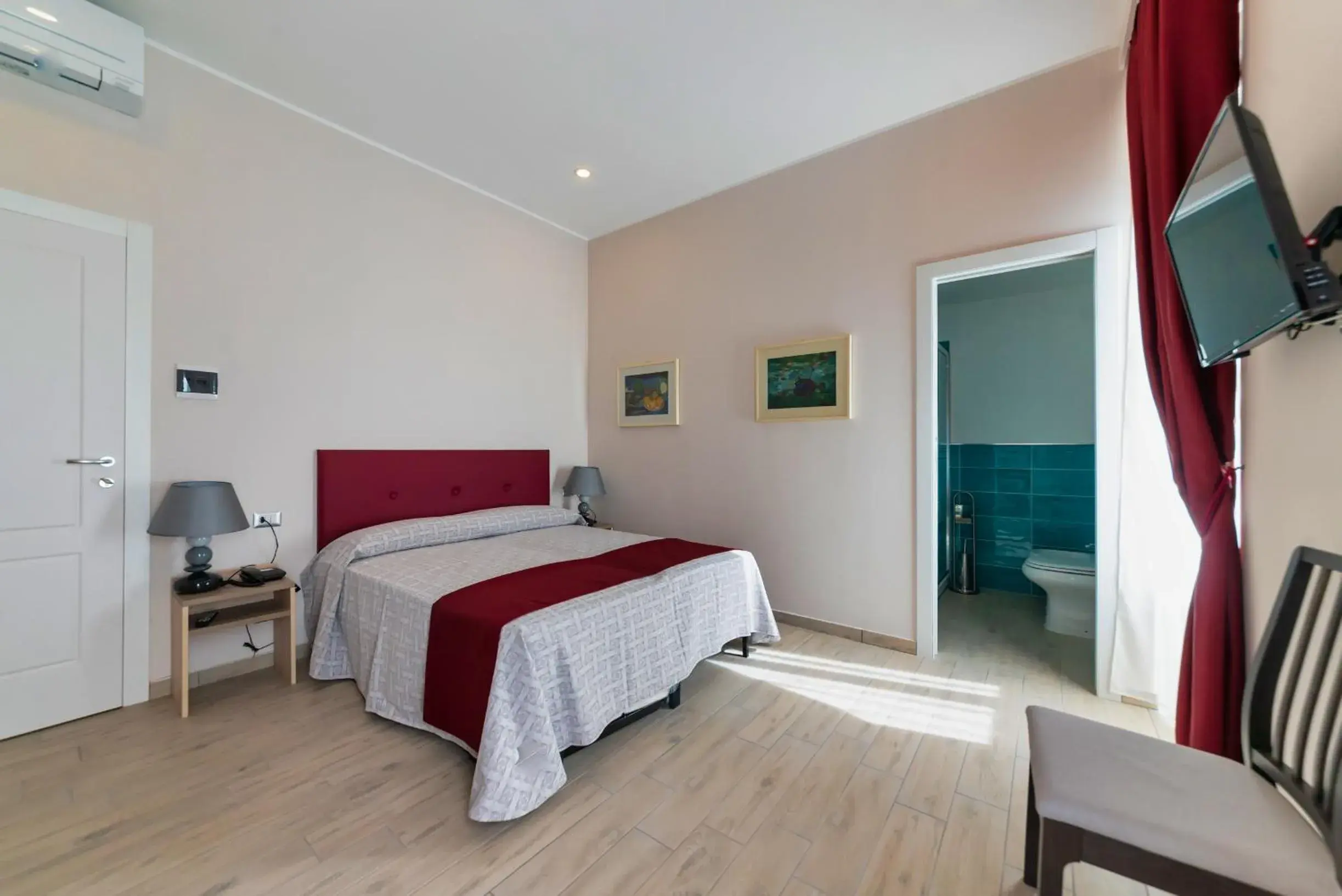 Bedroom, Bed in Hotel Balilla