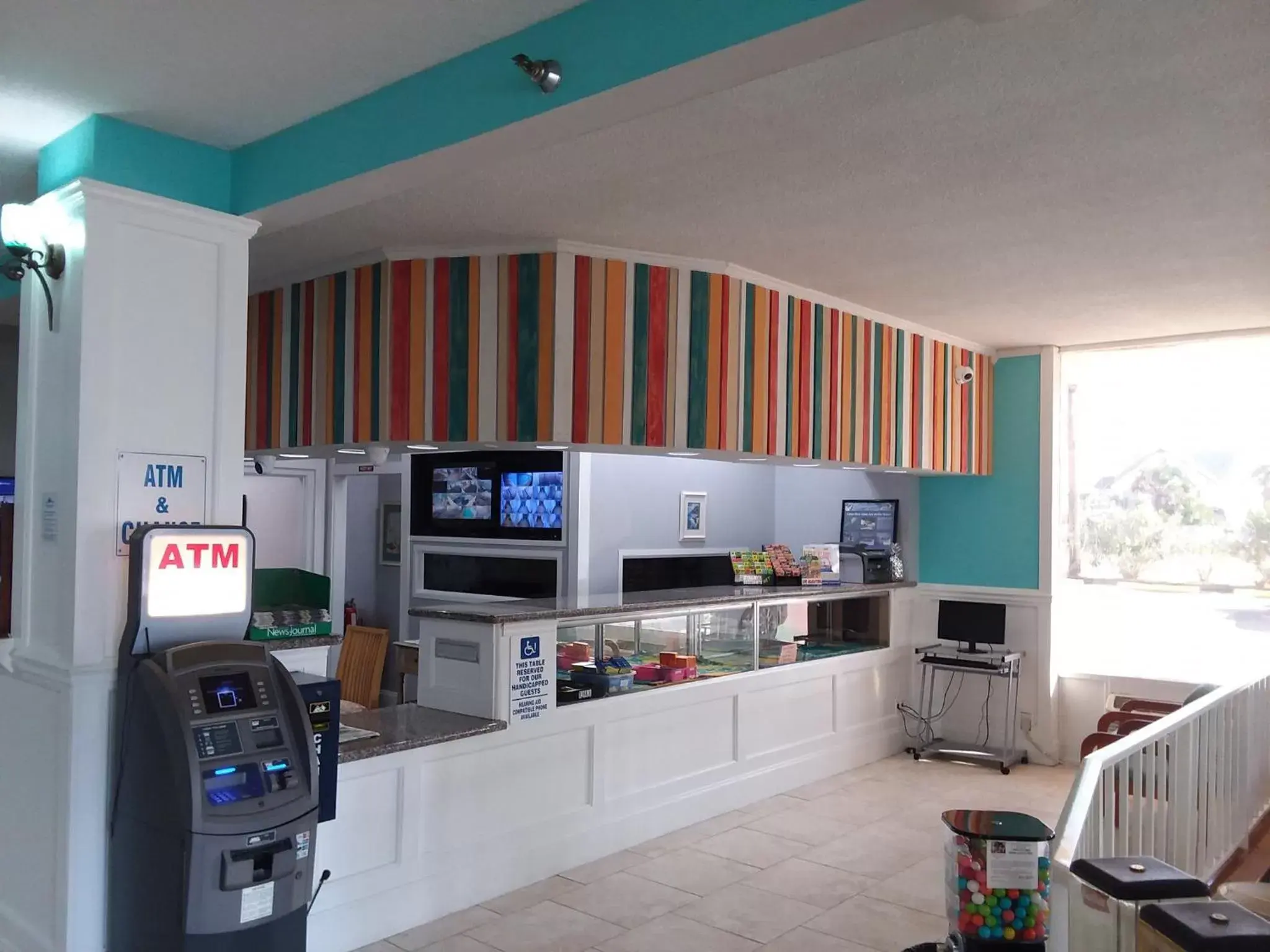 Lobby or reception, Kitchen/Kitchenette in Fountain Beach Resort - Daytona Beach