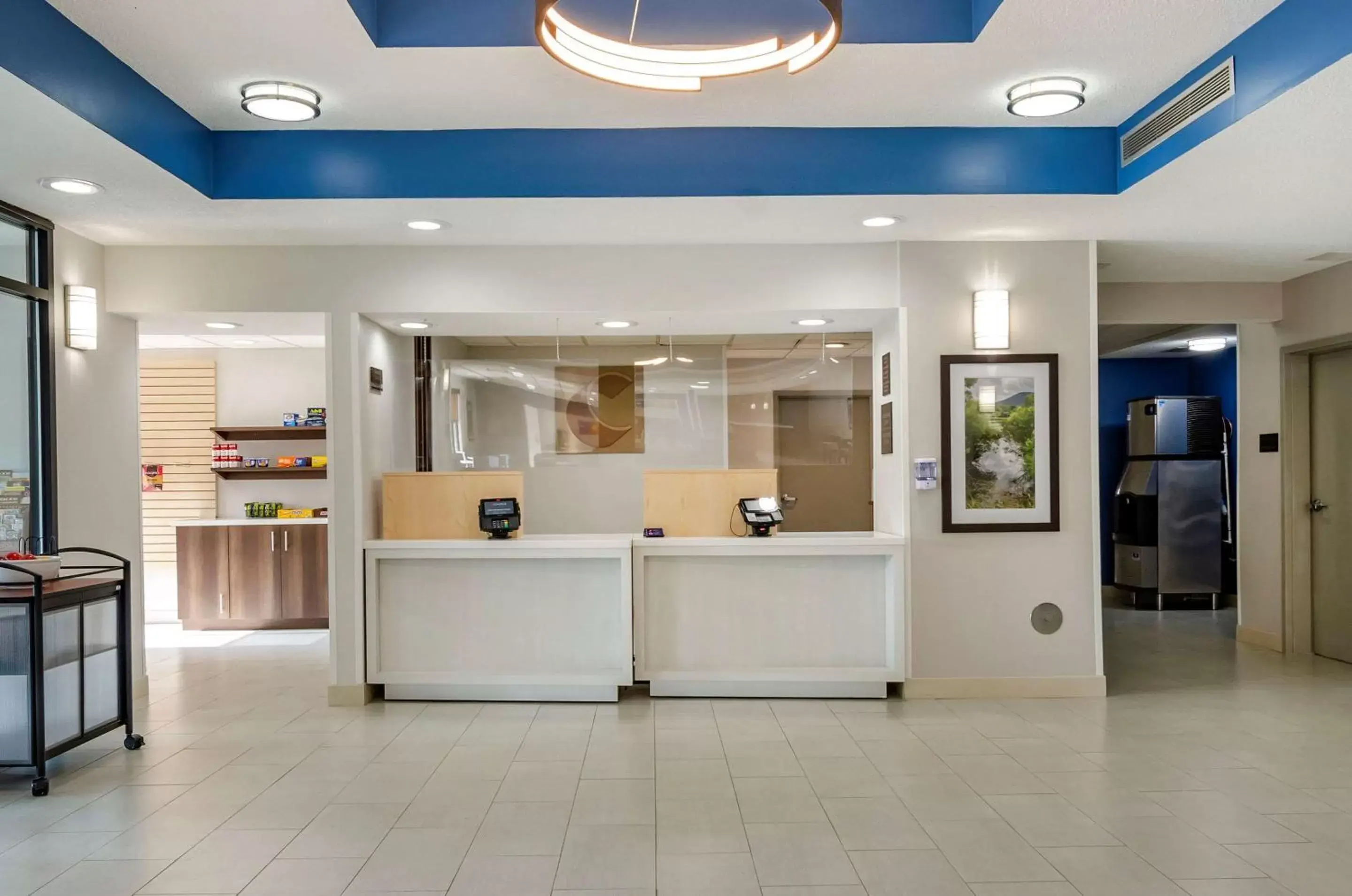Lobby or reception, Lobby/Reception in Comfort Inn & Suites Troutville - Roanoke North / Daleville