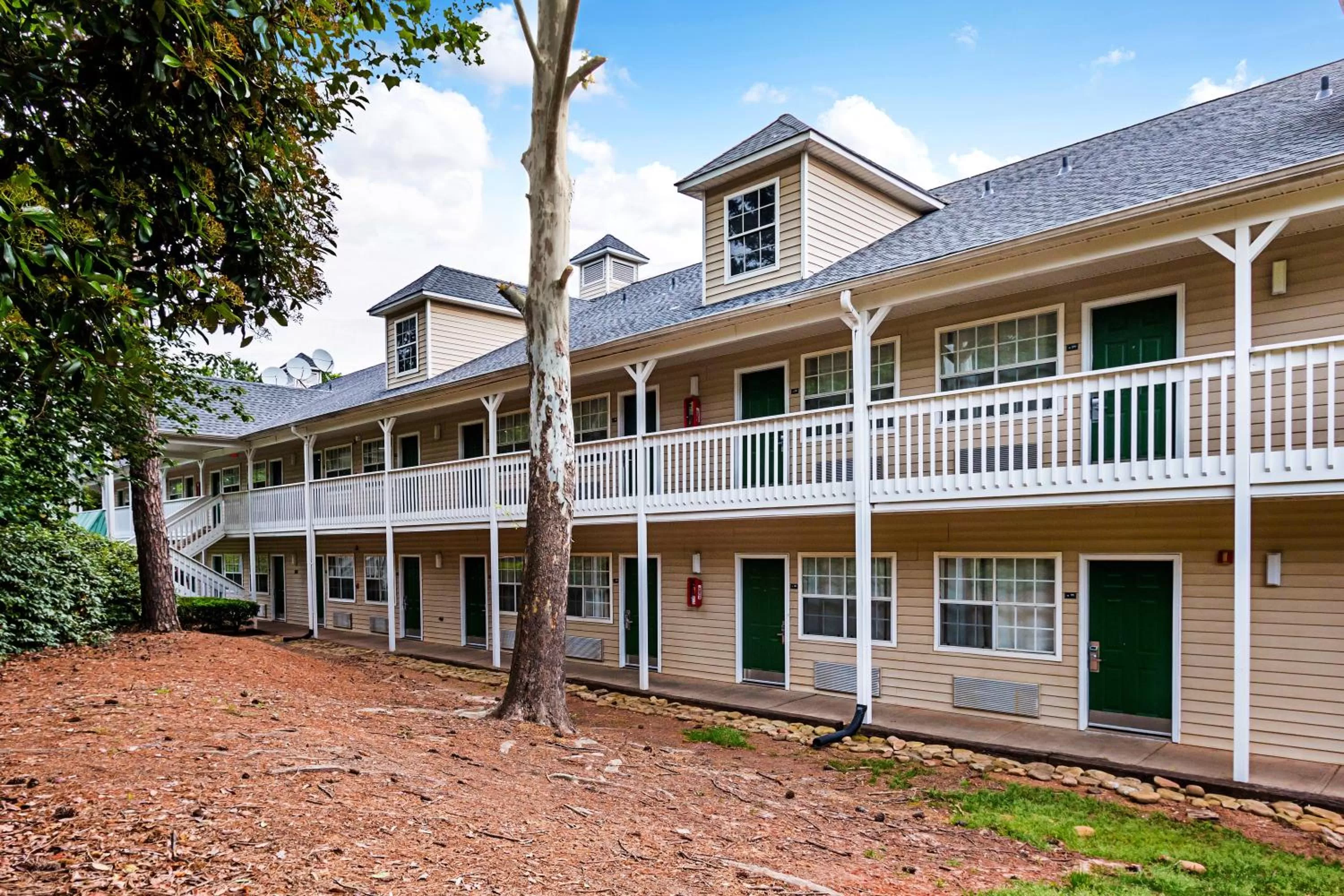 Property building in HomeTowne Studios by Red Roof Atlanta – Lawrenceville