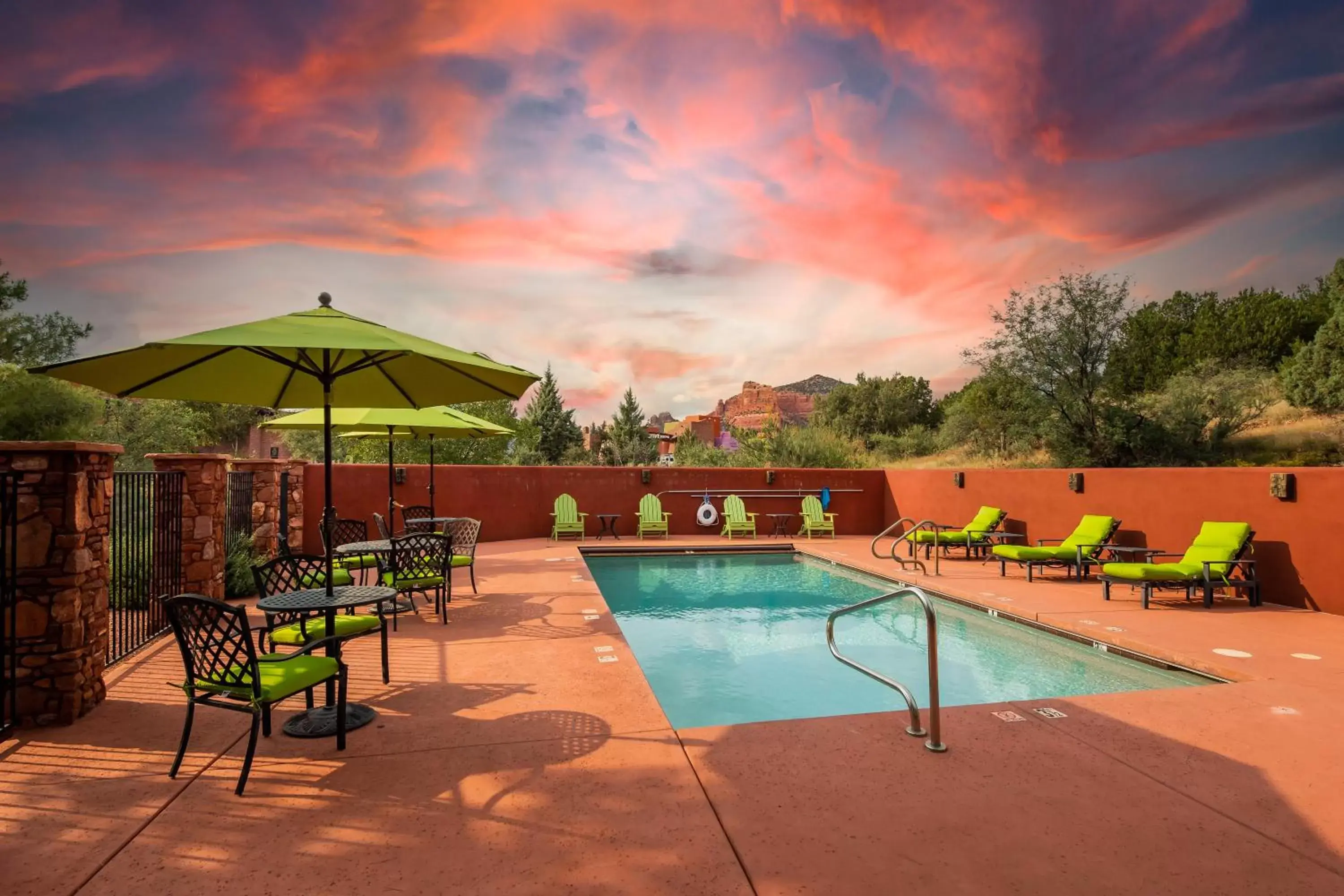 Mountain view, Swimming Pool in Las Posadas of Sedona