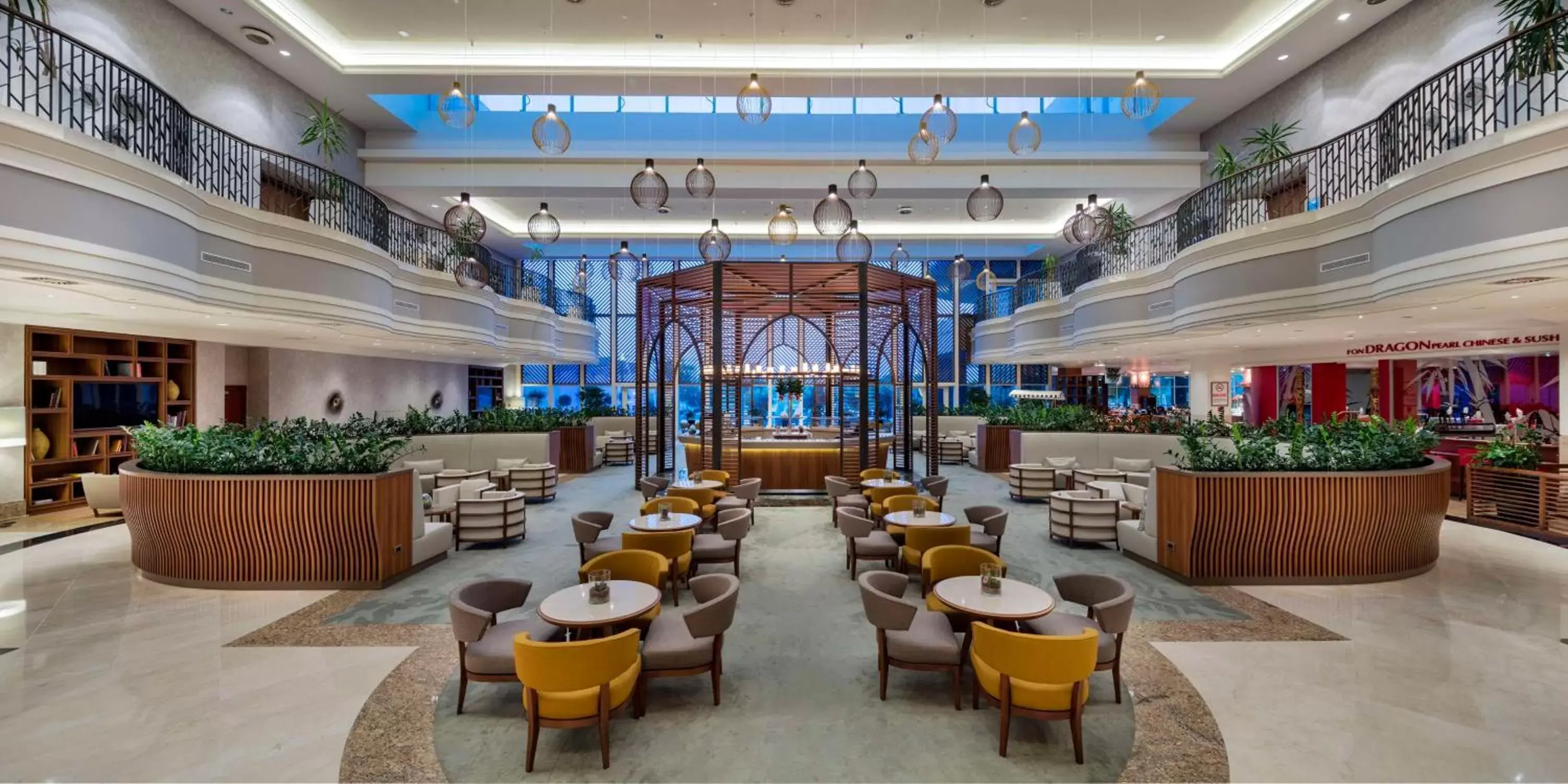 Lobby or reception in Adana HiltonSA Hotel