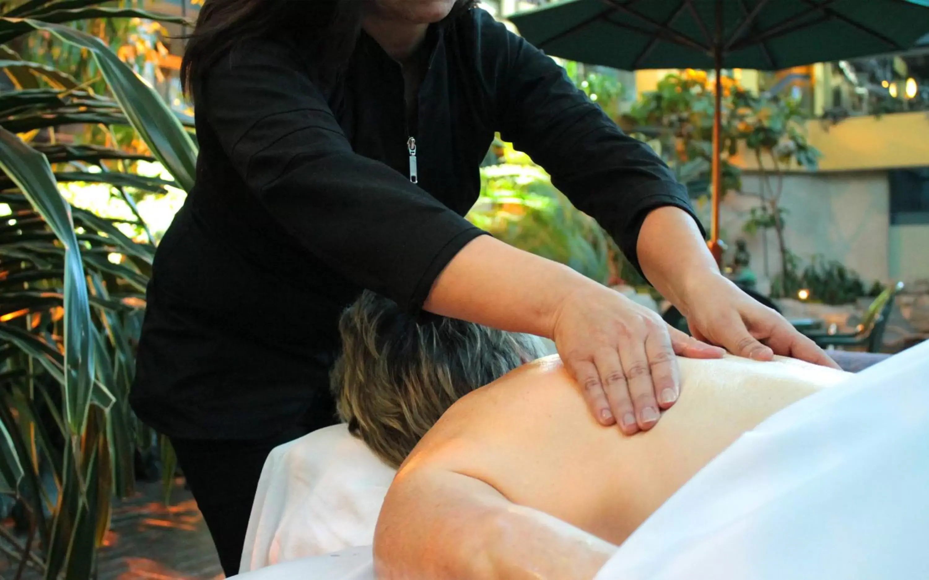 Massage in Hôtel Québec Inn