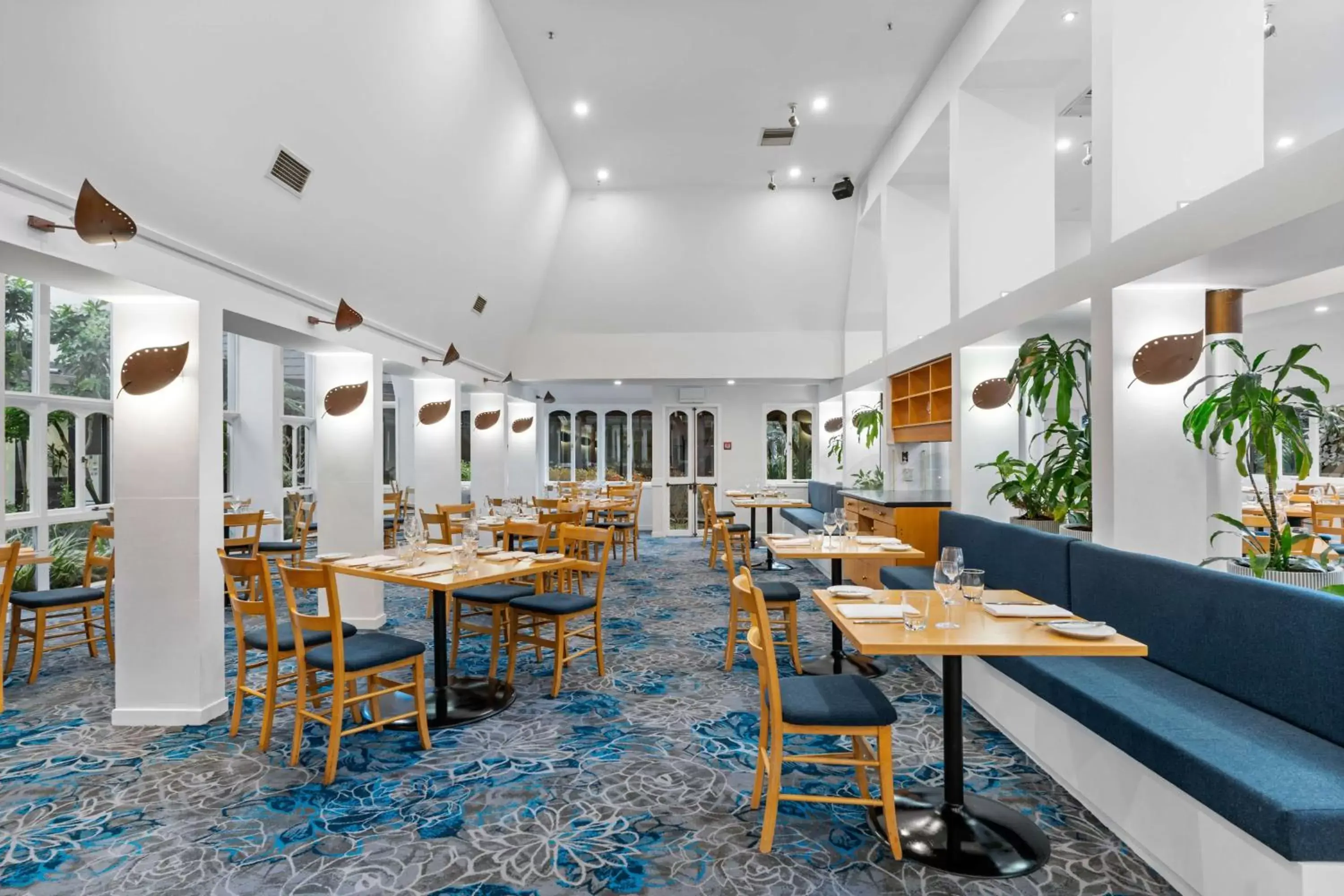 Restaurant/Places to Eat in Chateau On The Park - Christchurch, A Doubletree By Hilton