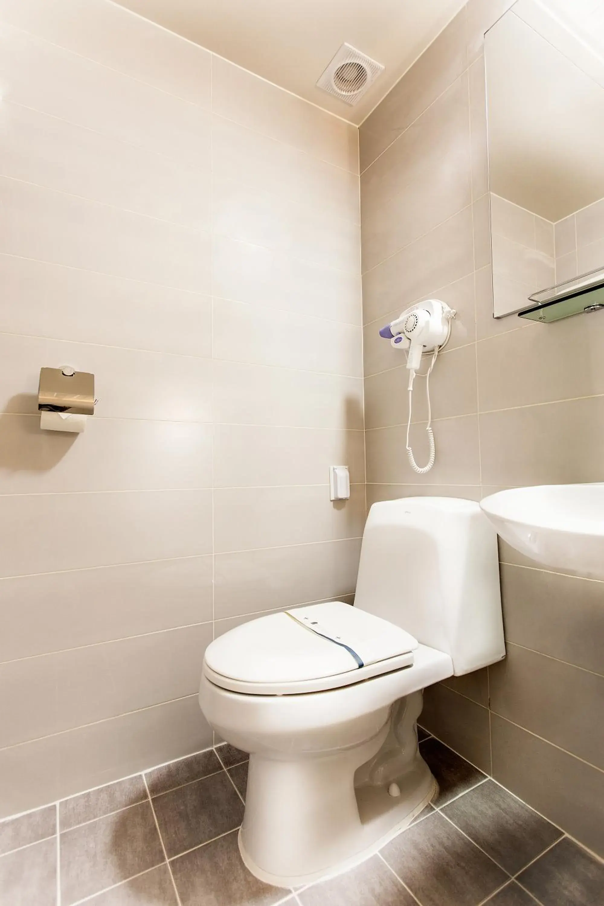 Toilet, Bathroom in Hotel Bernoui Seoul