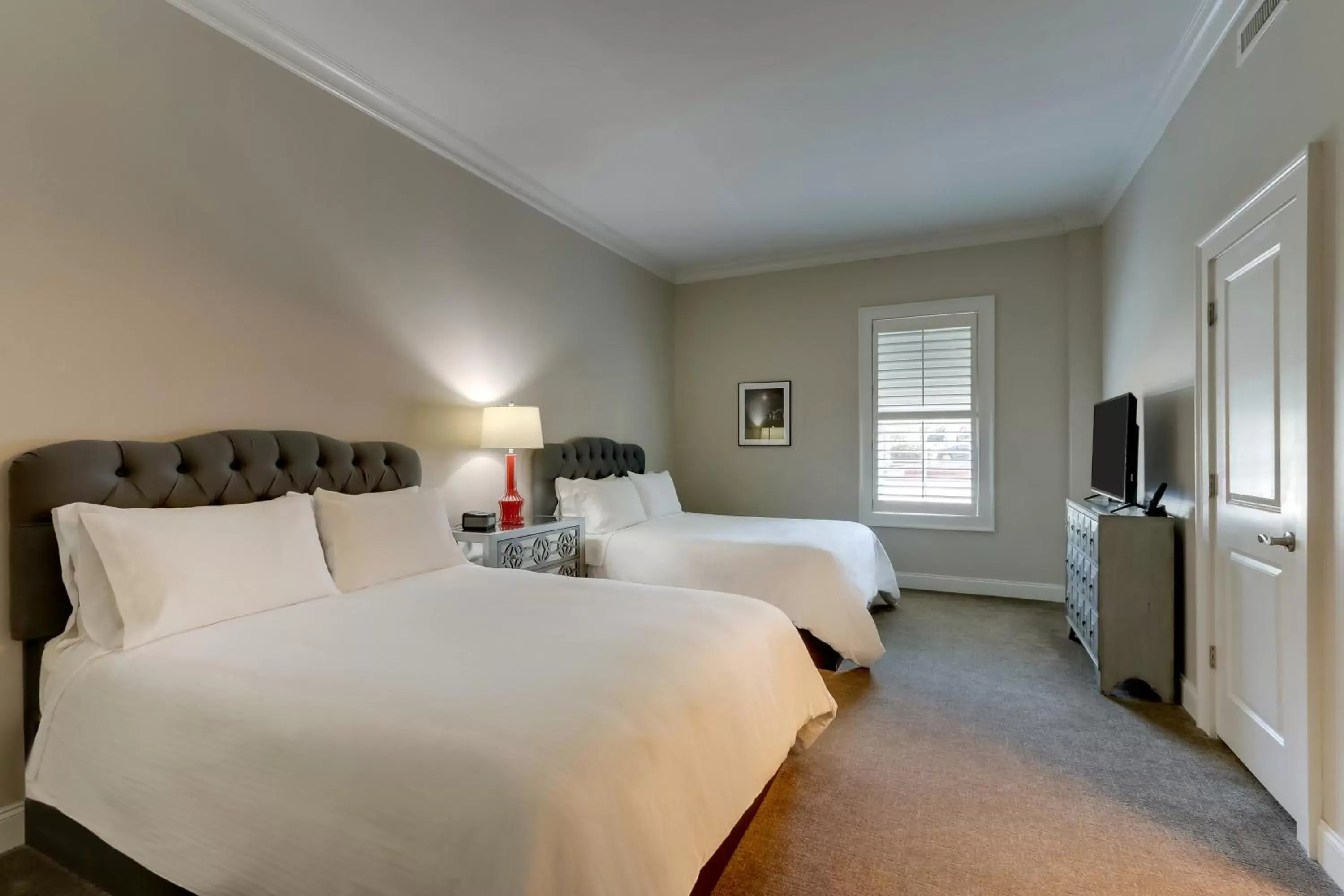 Bedroom, Bed in The Mantissa Hotel