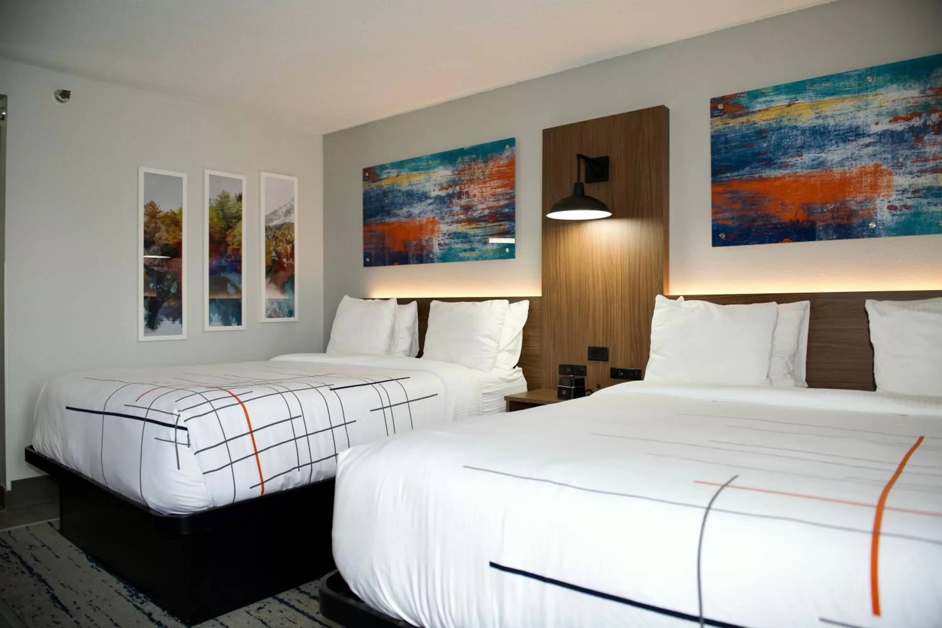 Bed in La Quinta Inn by Wyndham Wausau