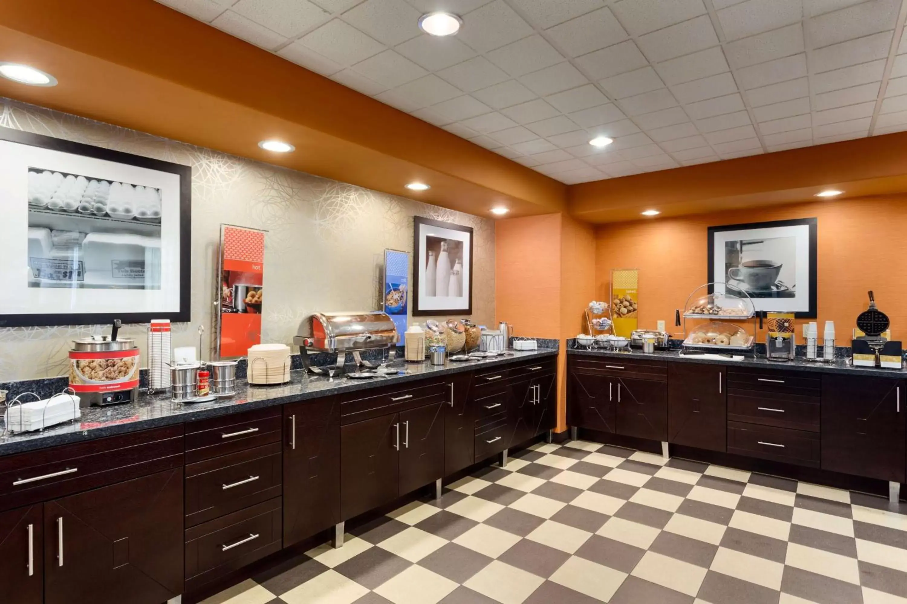 Dining area, Restaurant/Places to Eat in Hampton Inn & Suites Pharr