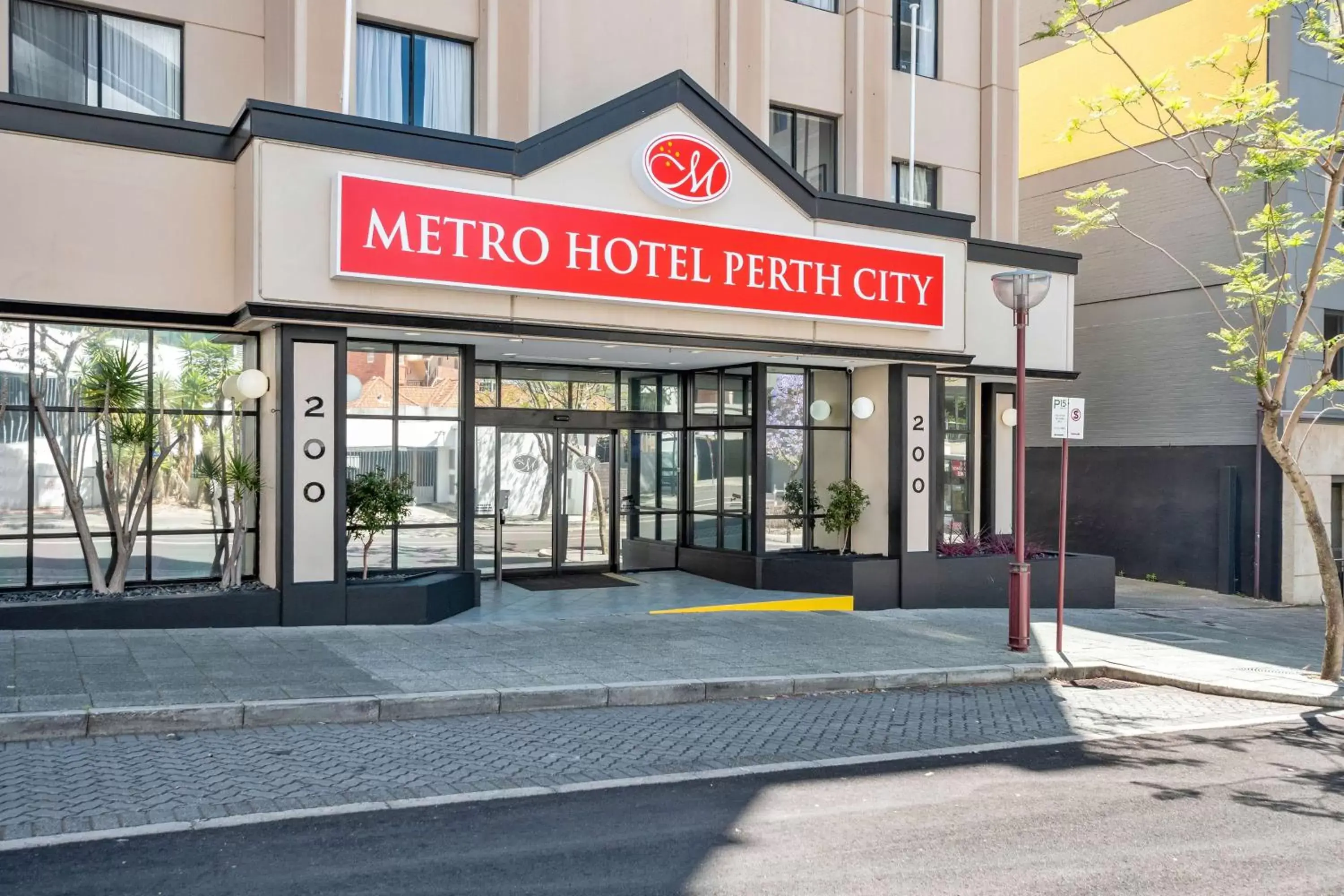Property building in Metro Hotel Perth City