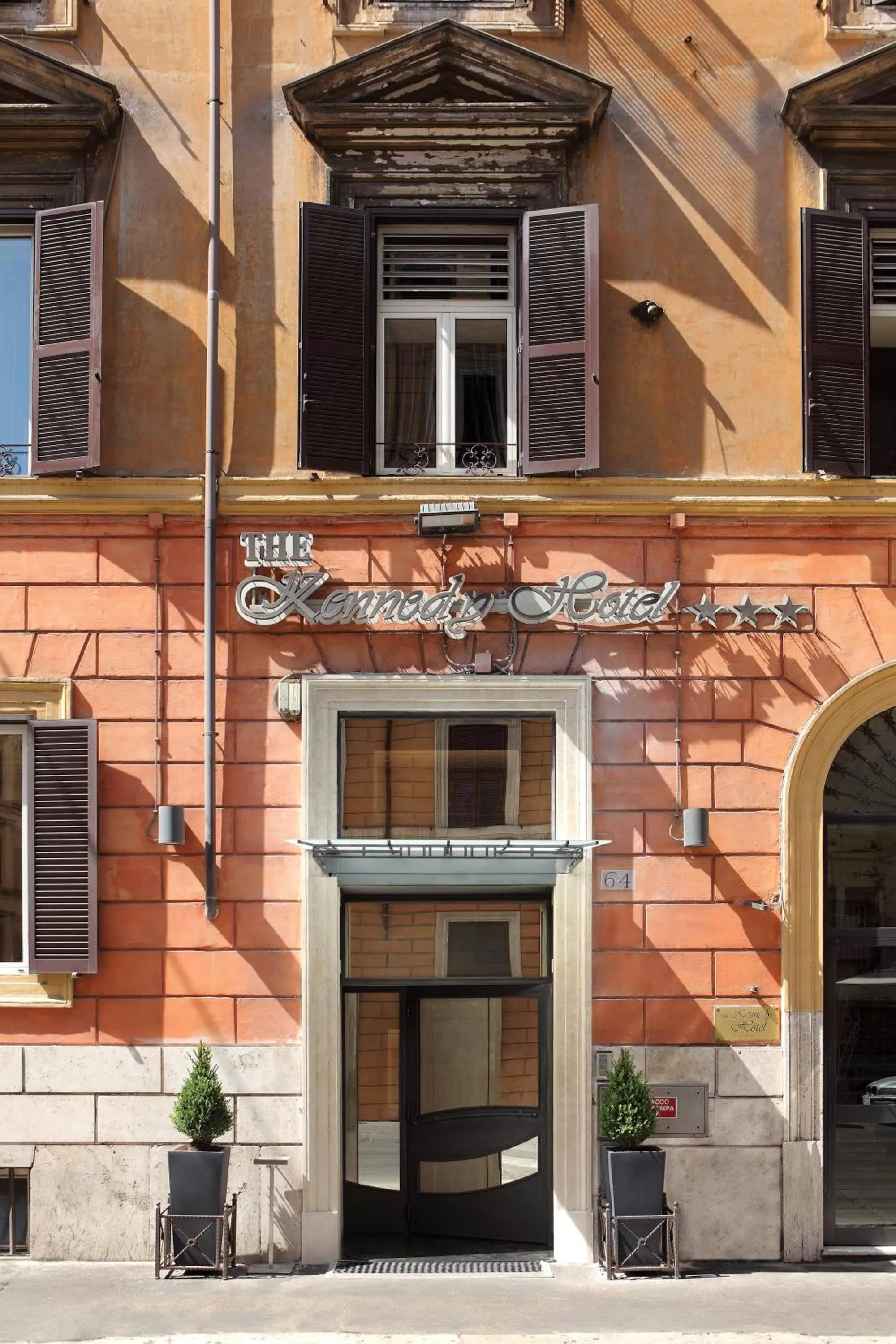 Facade/entrance in Hotel Kennedy