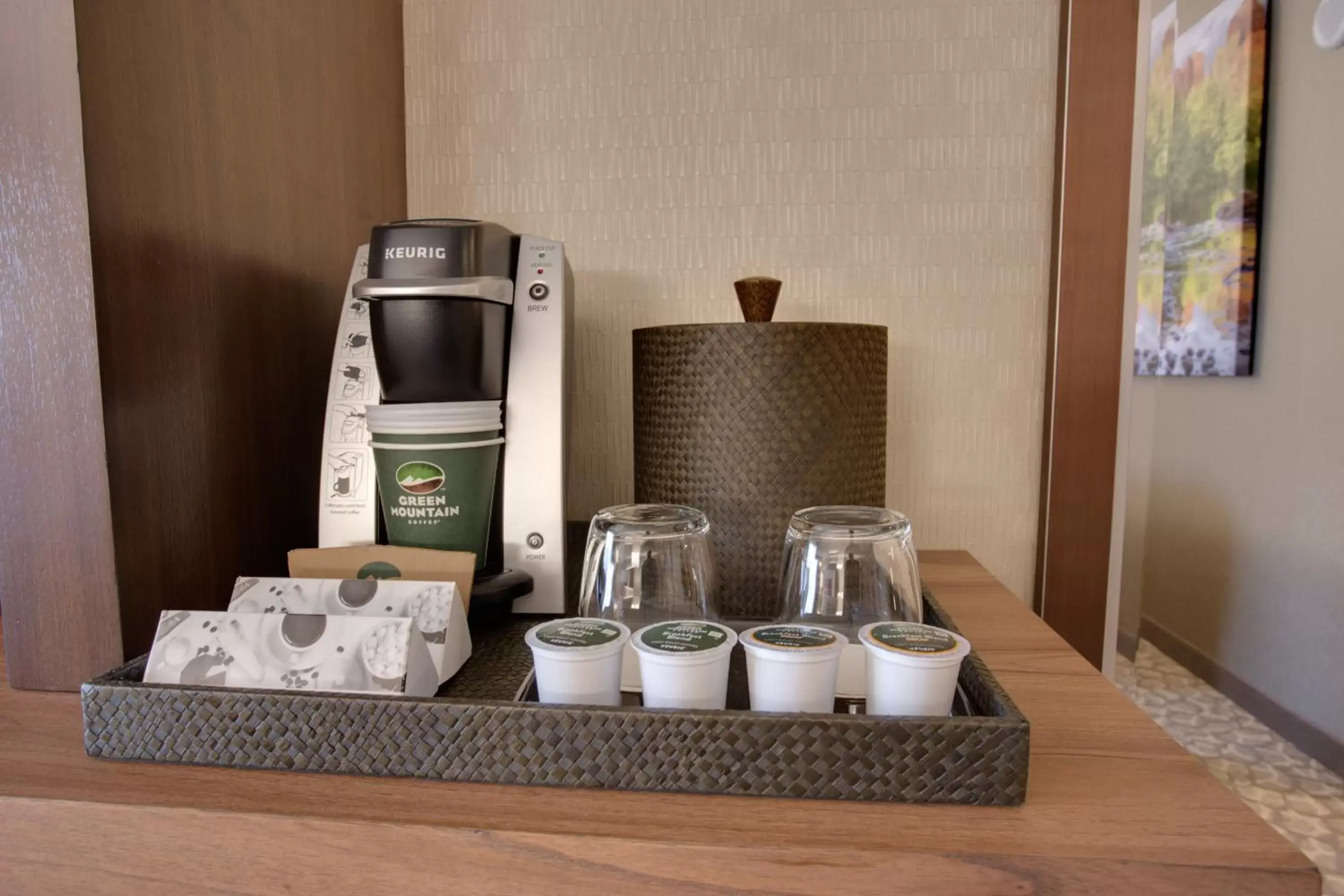 Coffee/tea facilities in Cliff Castle Casino Hotel