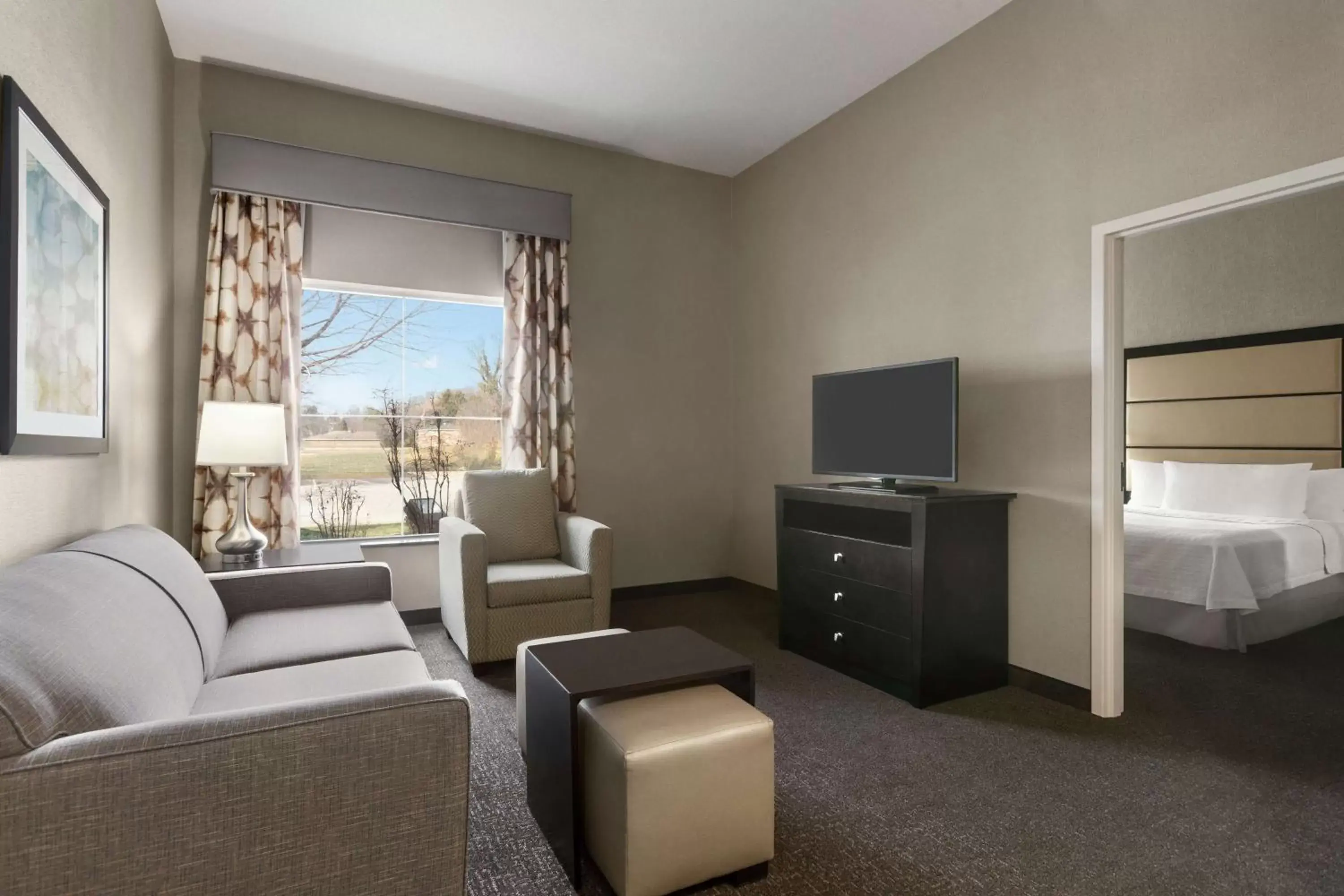 Living room, Seating Area in Homewood Suites by Hilton York