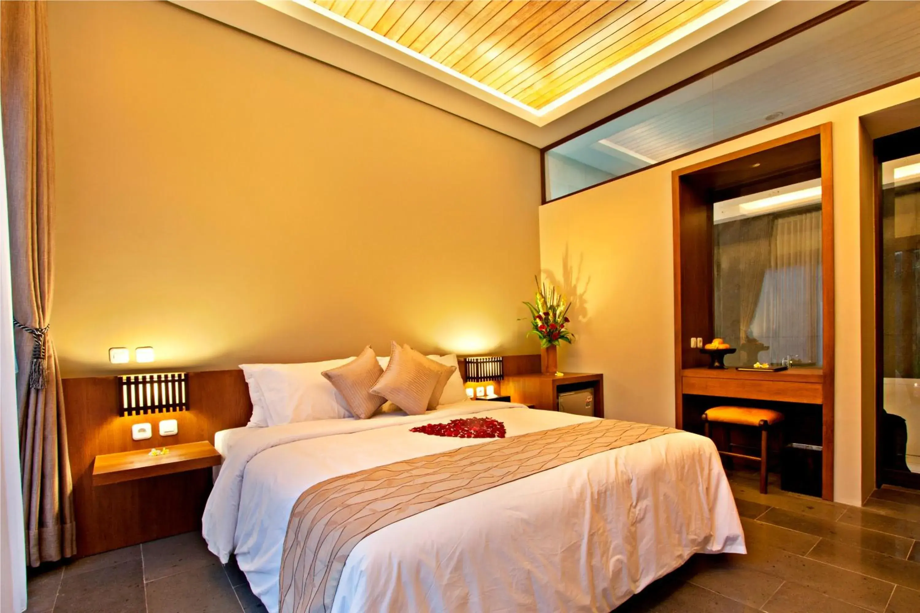 Bed in The Canggu Boutique Villas and Spa