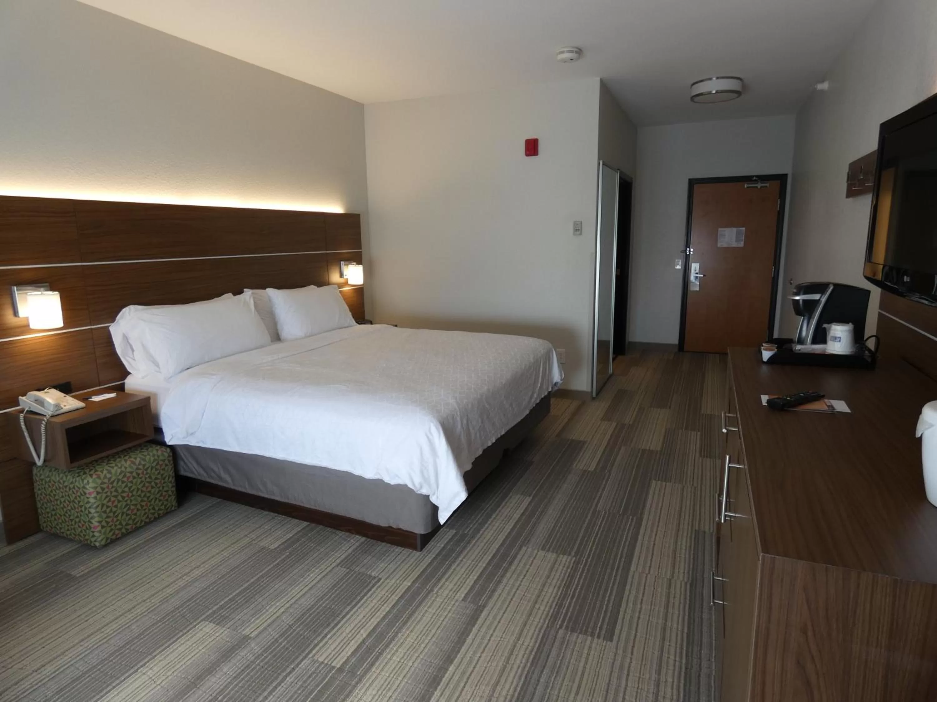 Photo of the whole room, Bed in Holiday Inn Express Hotel & Suites Limon I-70/Exit 359 by IHG