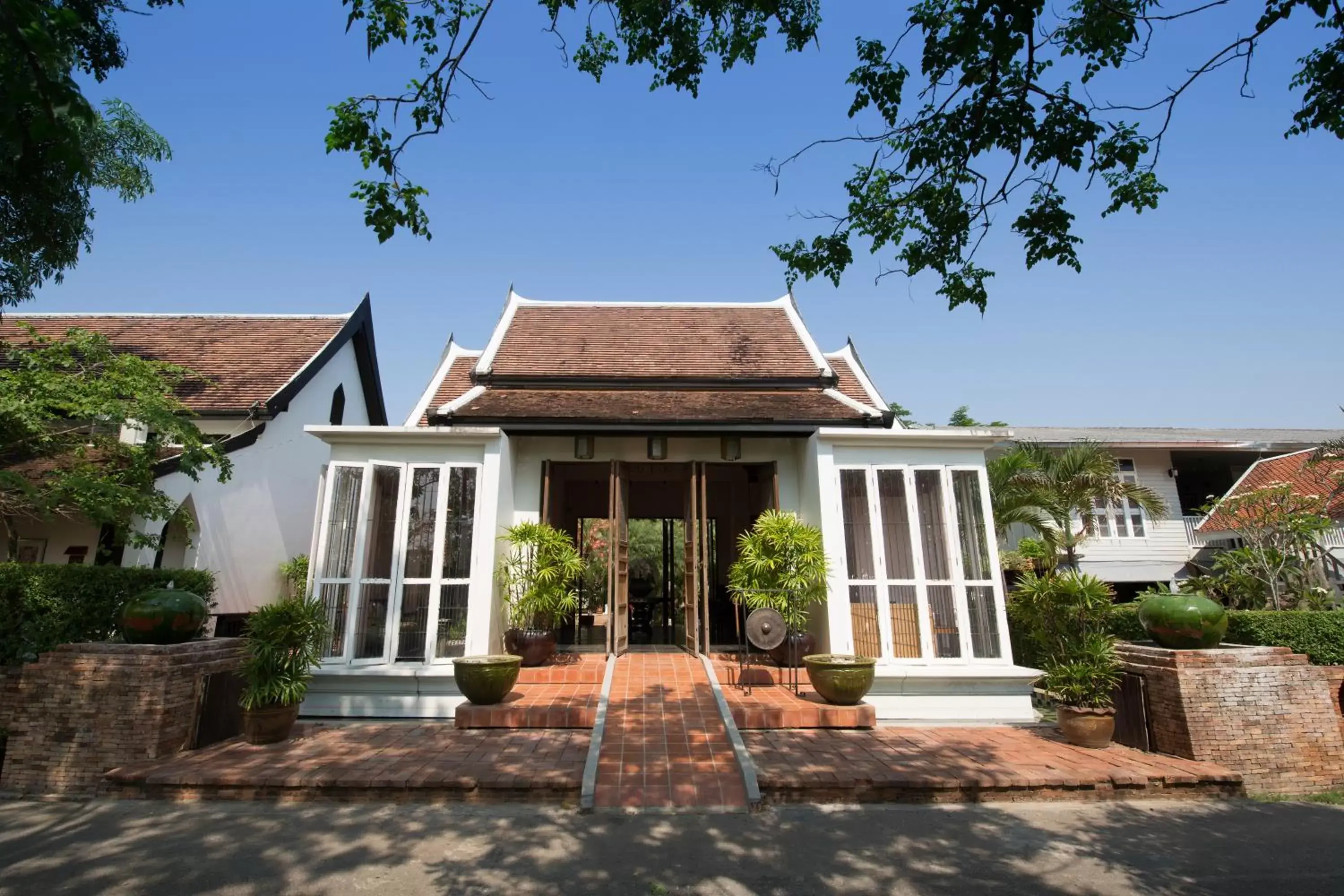 Property building in Tharaburi Resort Property building in Tharaburi Resort