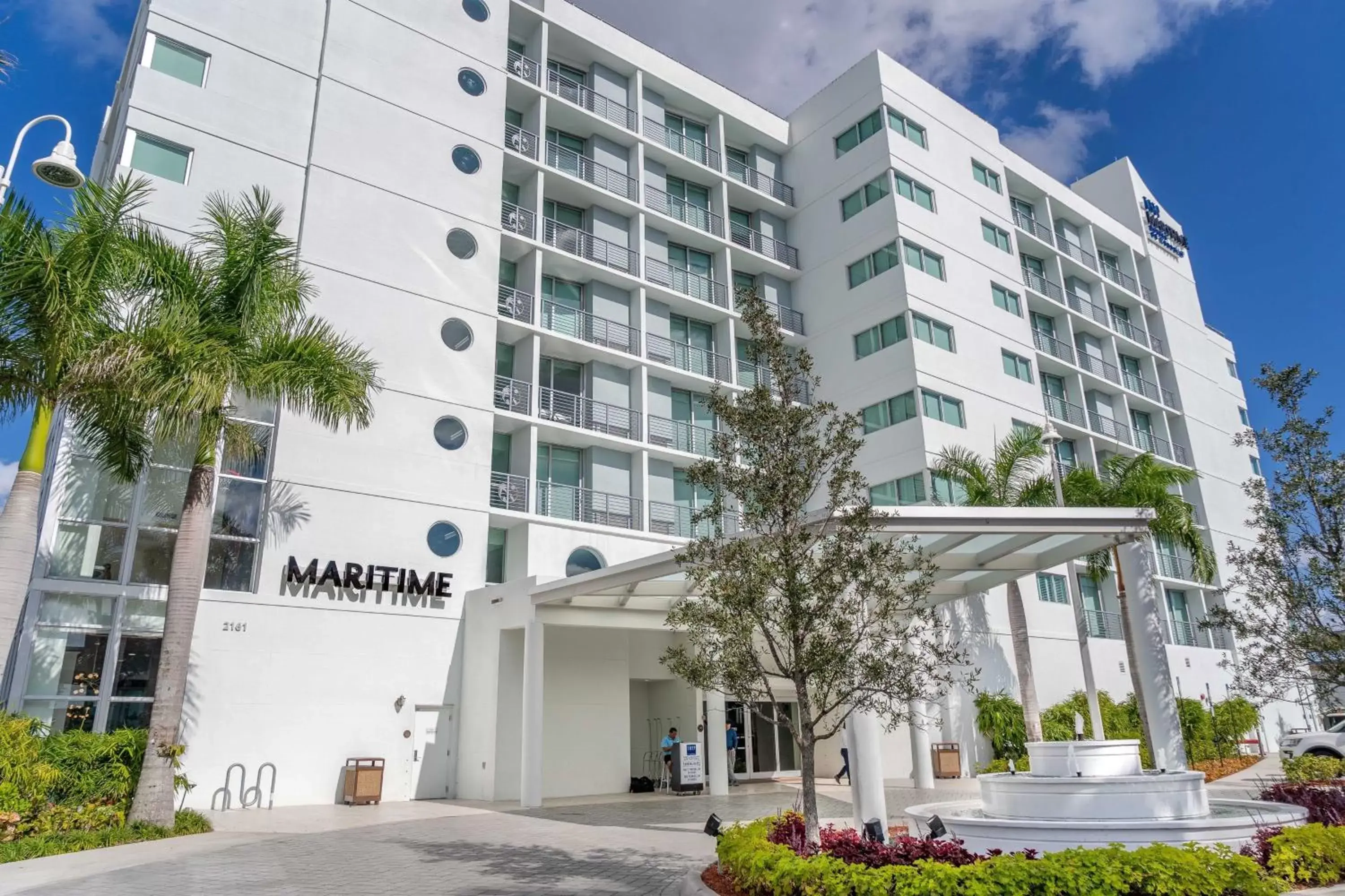 Property Building in Maritime Hotel Fort Lauderdale Cruise Port