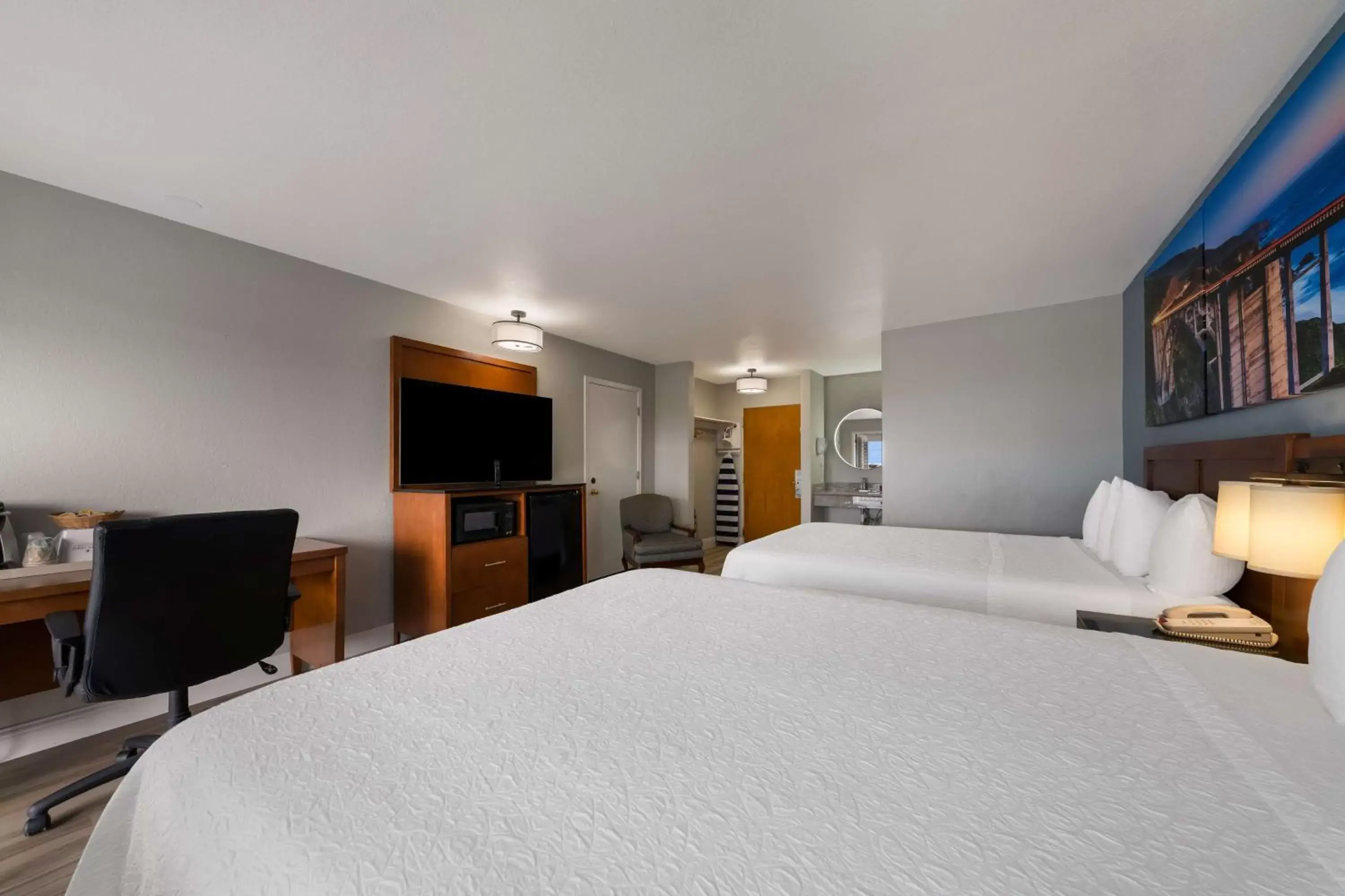 Bedroom, Bed in Pacific Coast Roadhouse - SureStay Collection by Best Western