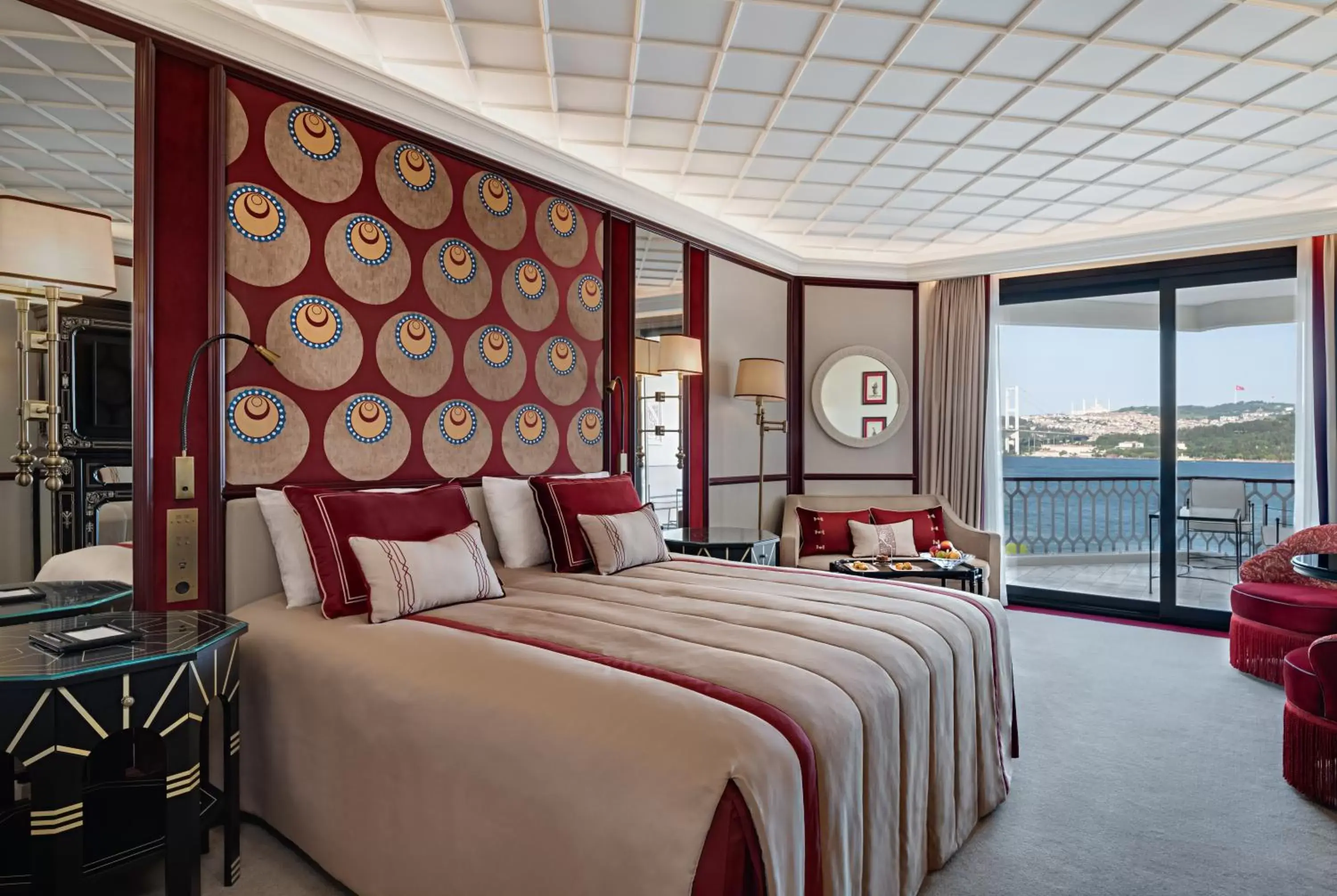 Sea view, Bed in Çırağan Palace Kempinski Istanbul