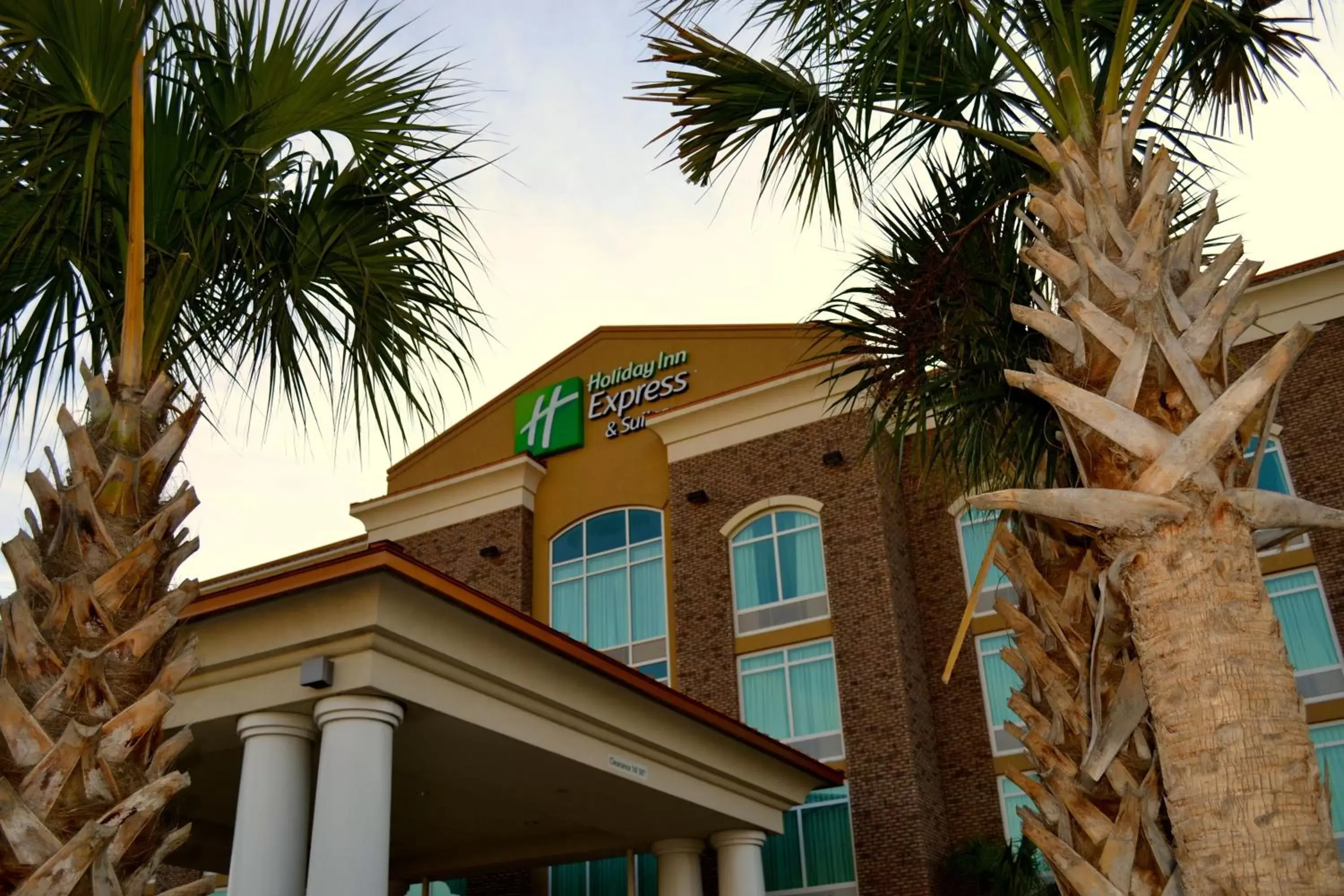 Property Building in Holiday Inn Express and Suites North Charleston, an IHG Hotel