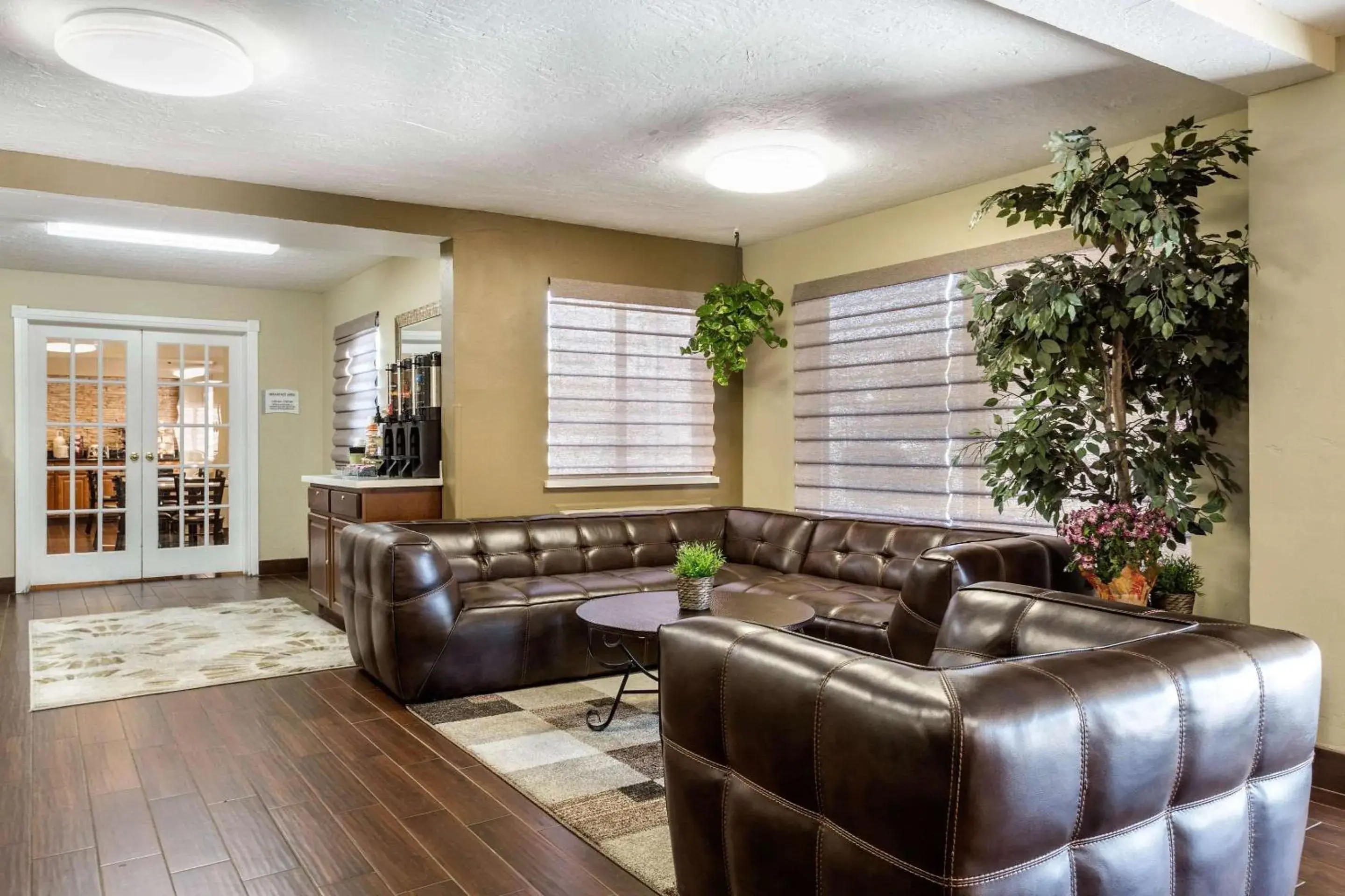 Lobby or reception, Seating Area in Quality Inn Downtown