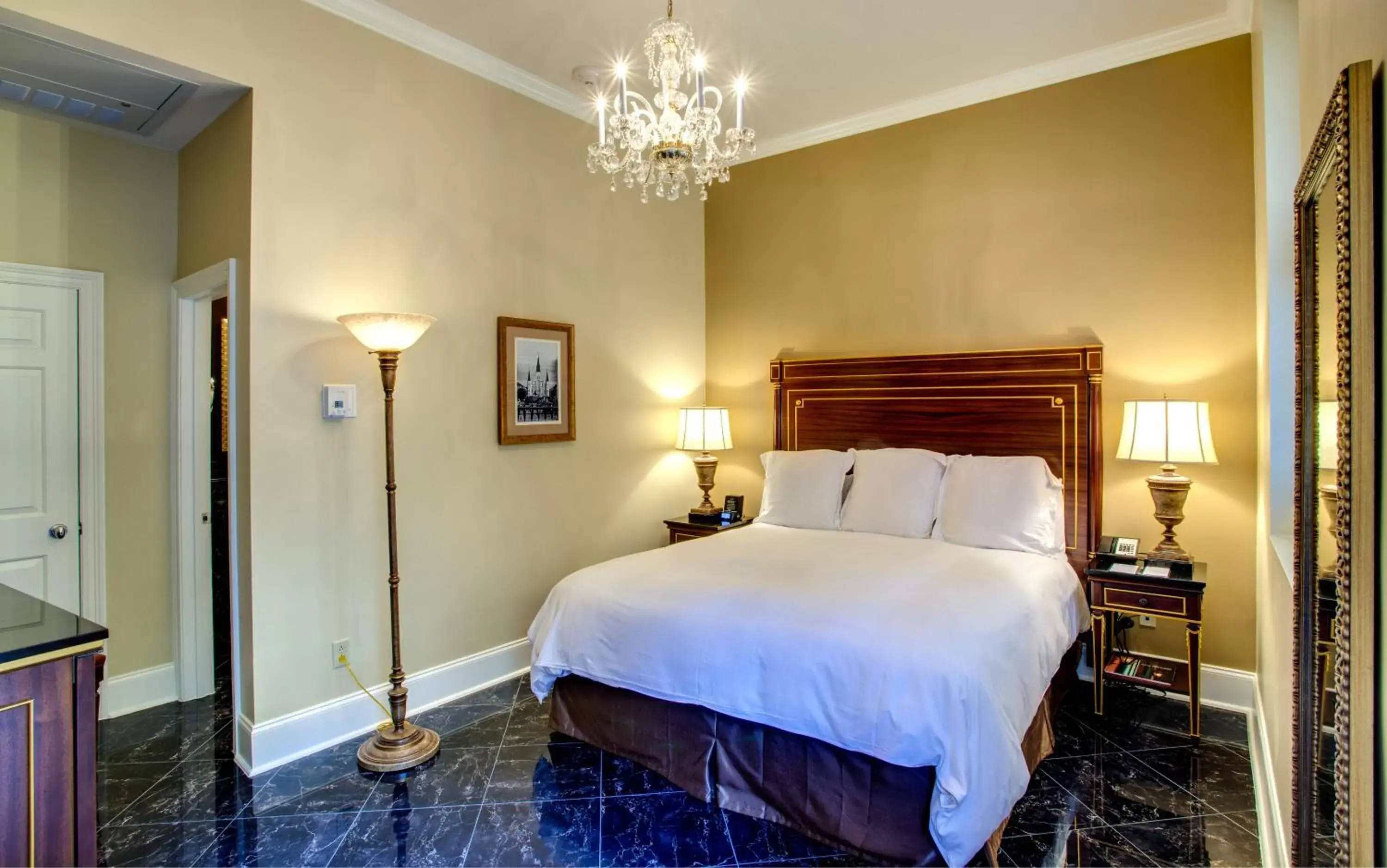 Bedroom, Bed in Hotel Mazarin