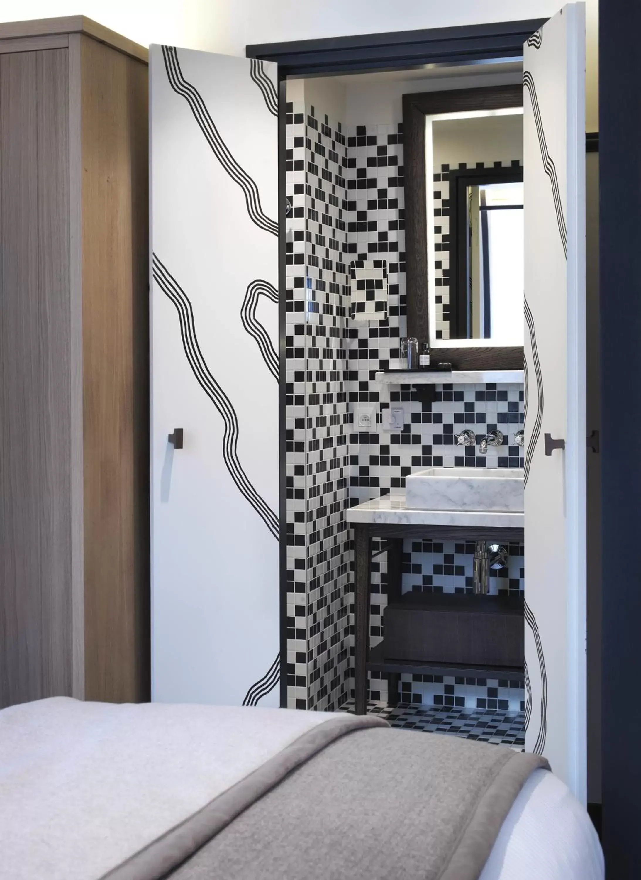 Bathroom, Bed in The Chess Hotel