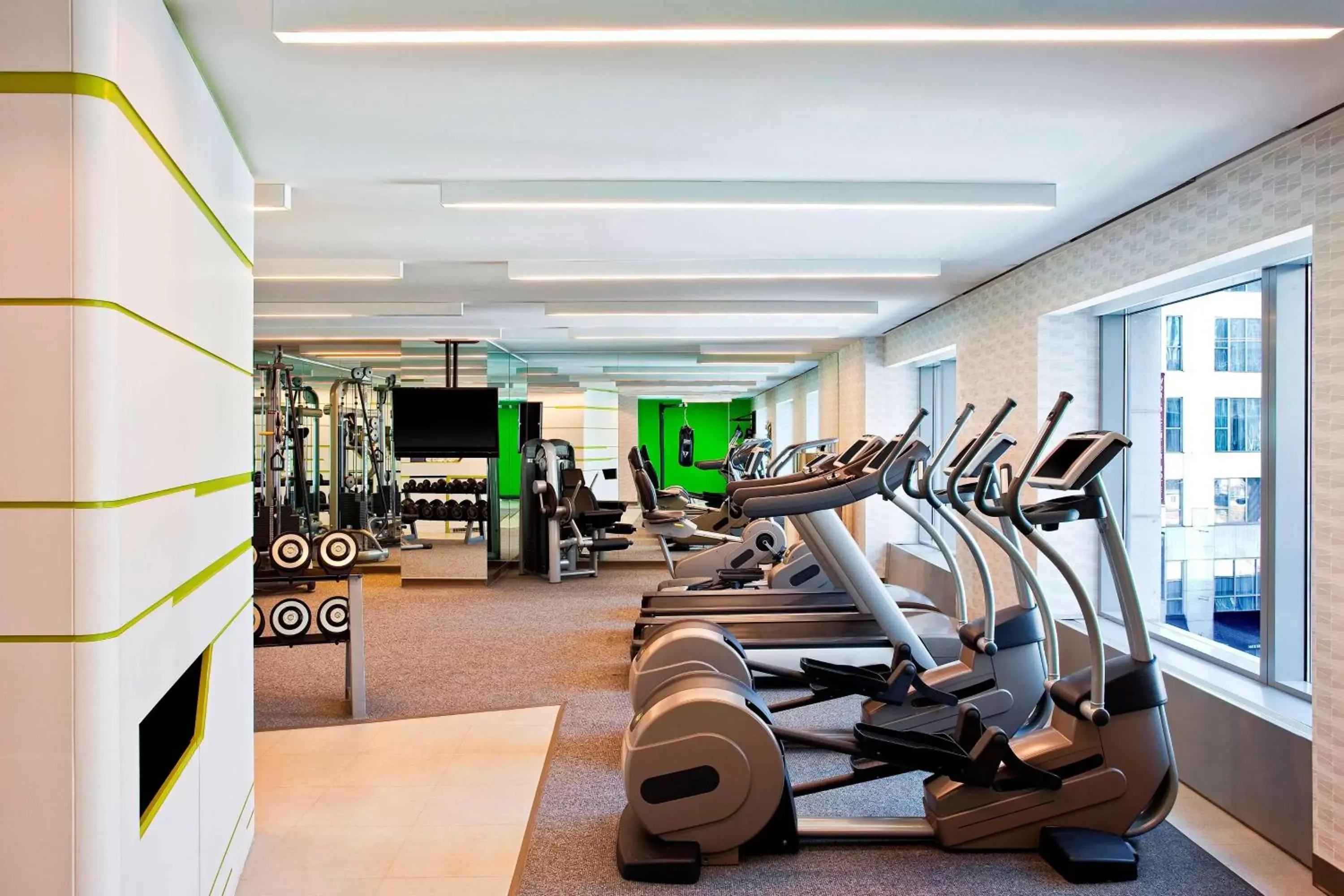 Area and facilities, Fitness Center/Facilities in The Washington by LuxUrban