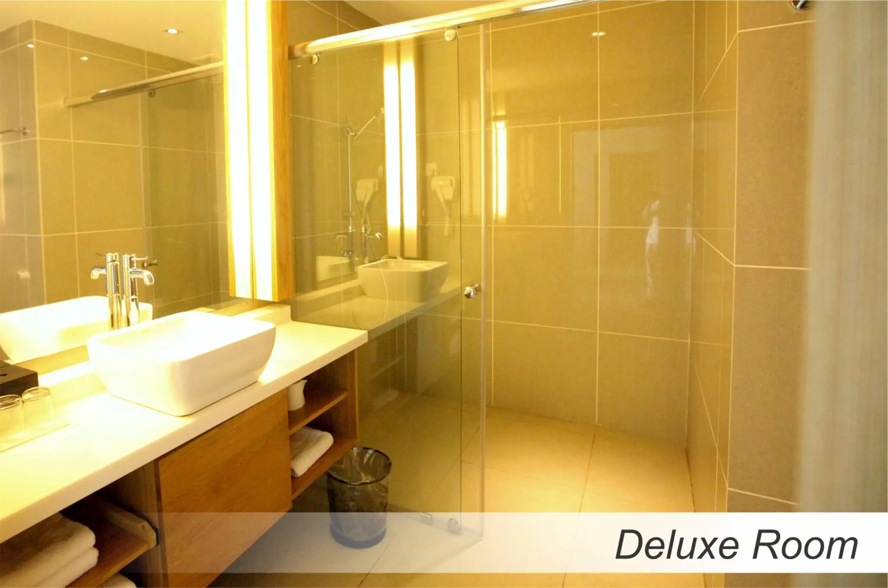 Bathroom in Casuarina@Meru