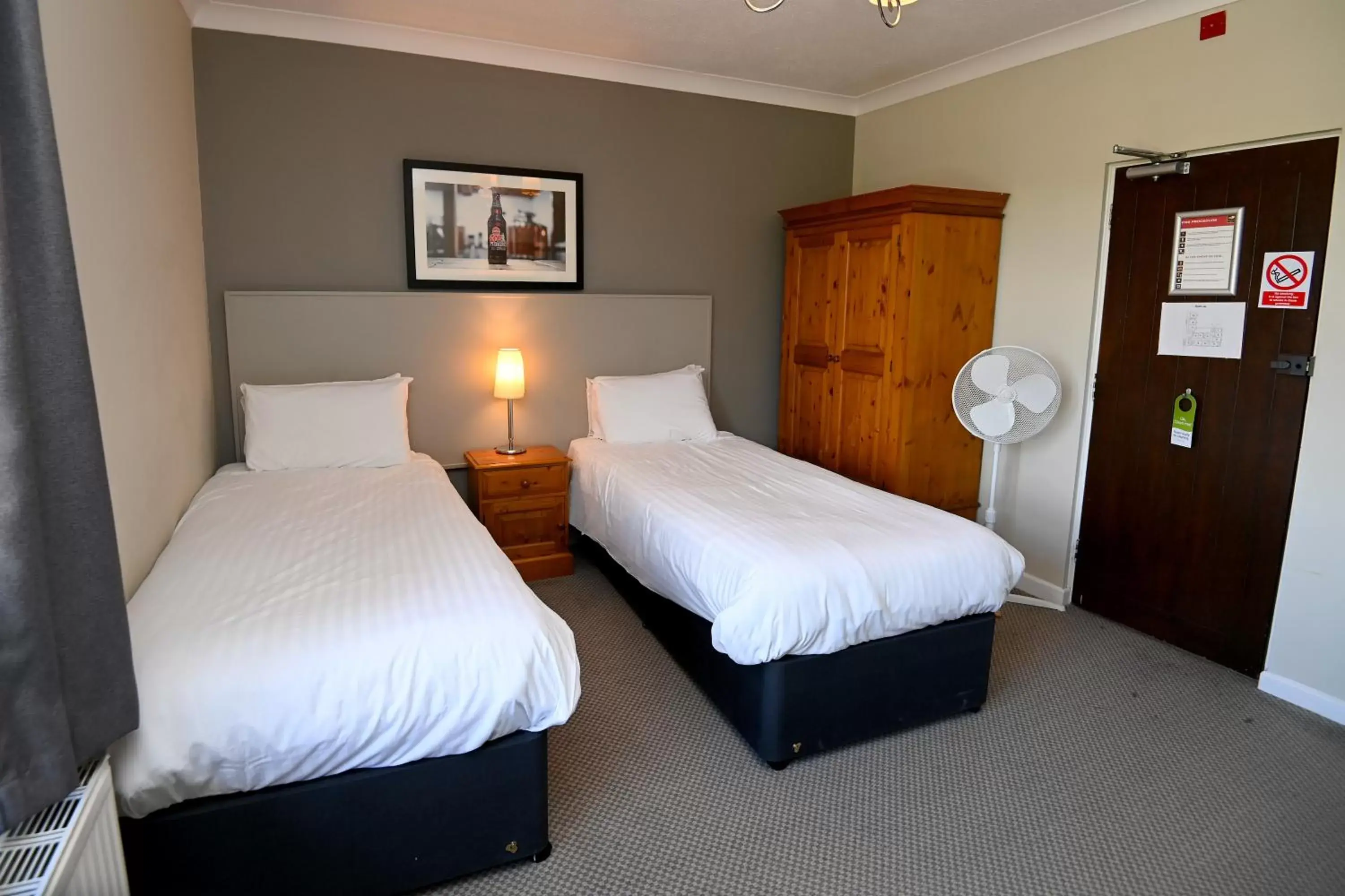 Bedroom, Bed in Admiral's Table, Bridgwater by Marston's Inns