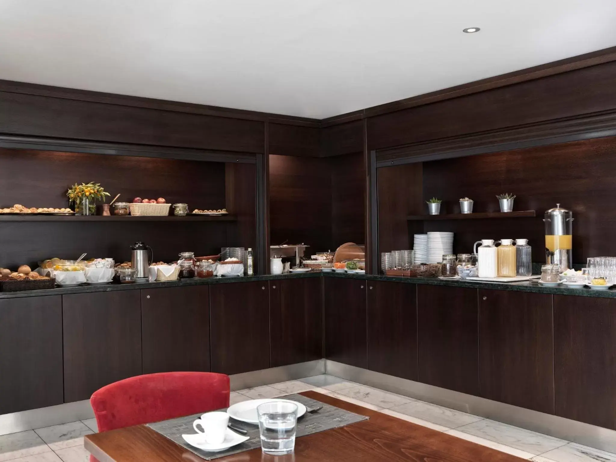 American breakfast in Acropolis Hill Hotel American breakfast in Acropolis Hill Hotel