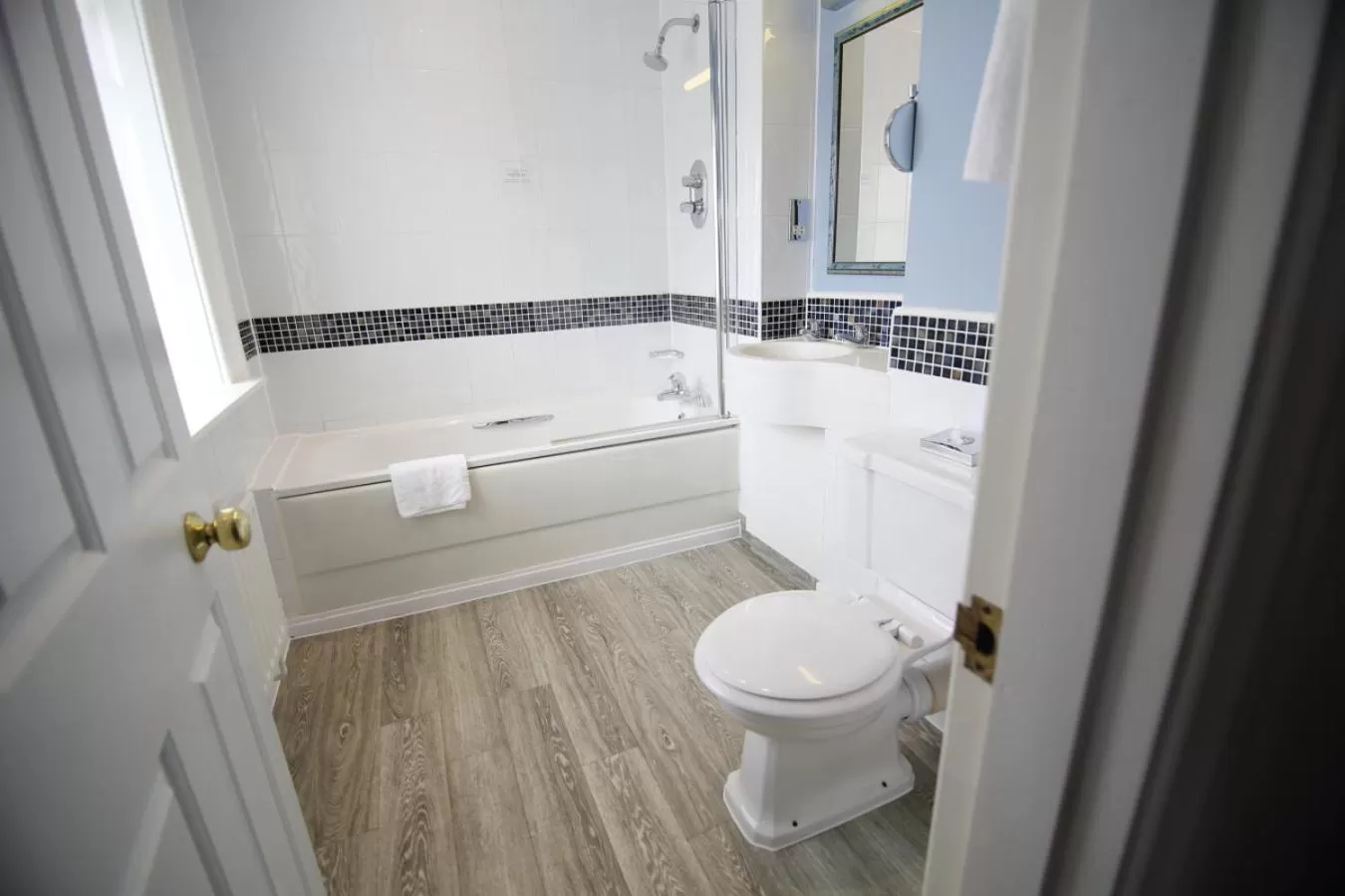 Toilet in Mercure Gloucester Bowden Hall Hotel