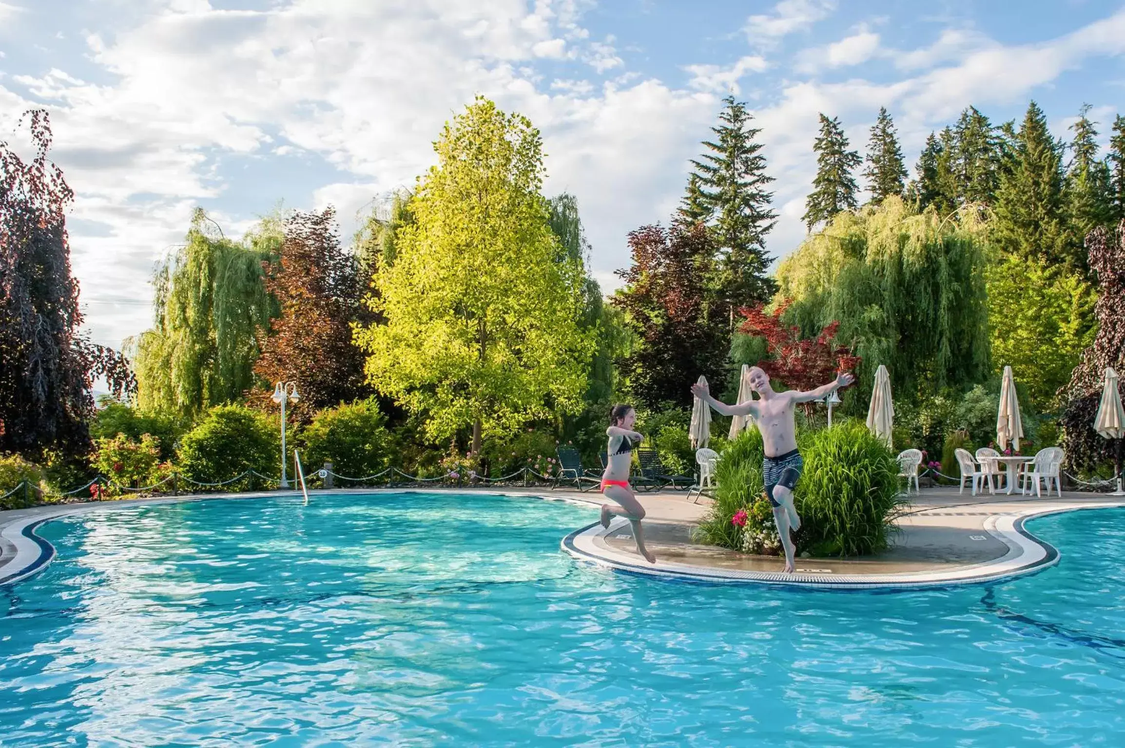 Swimming Pool in Hilltop Inn - Salmon Arm