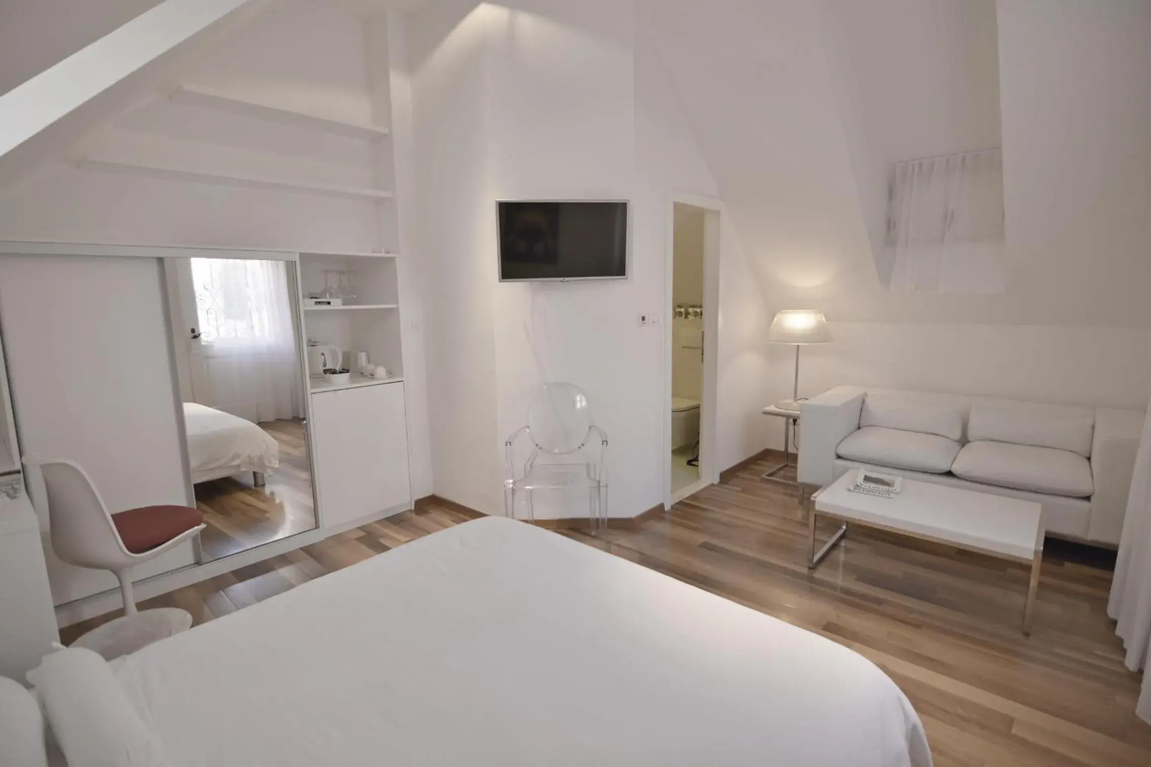 Photo of the whole room in Divota Apartment Hotel