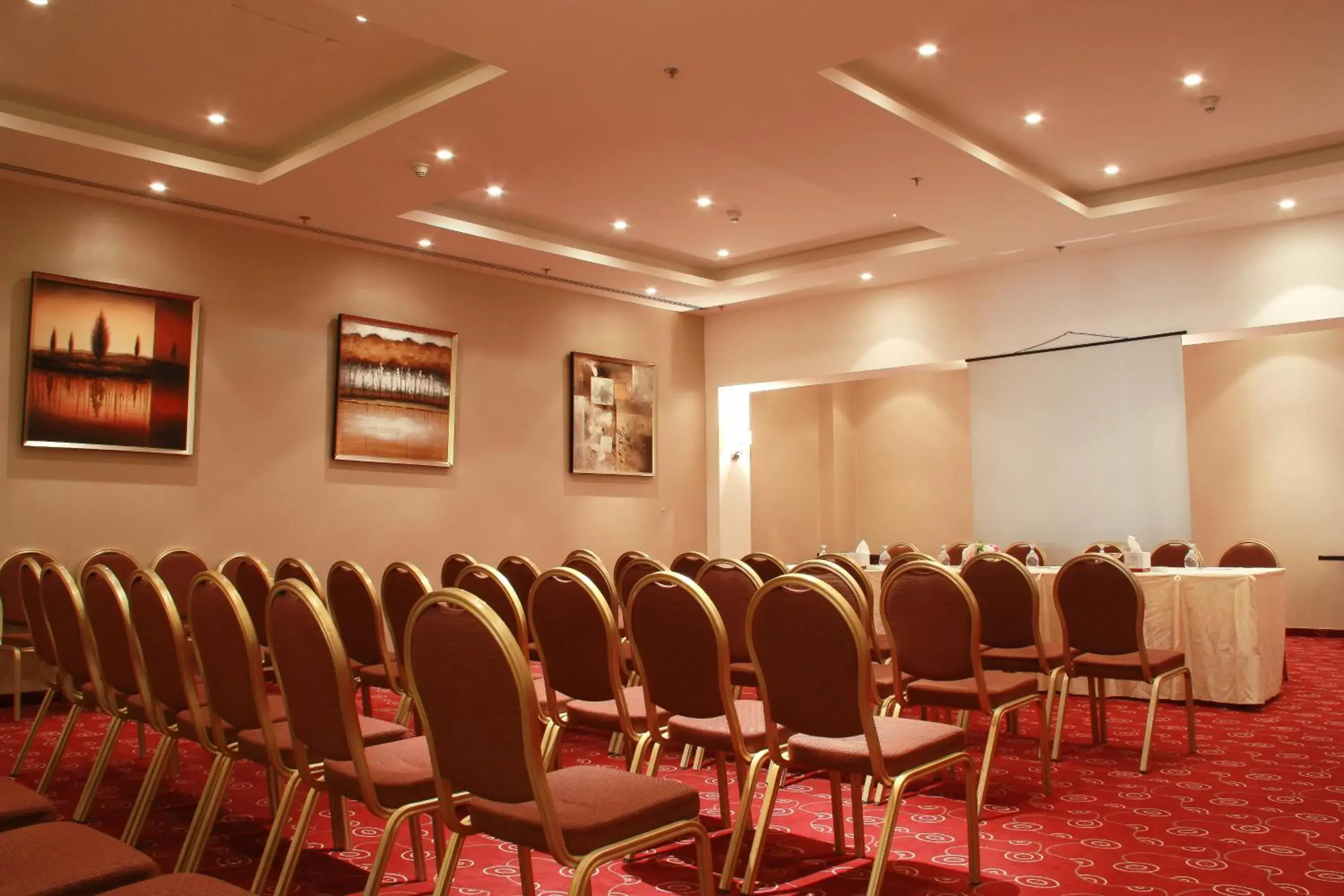 Business facilities in Grand Palace Hotel