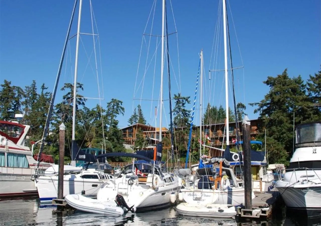 Property building in Brentwood Bay Resort & Spa