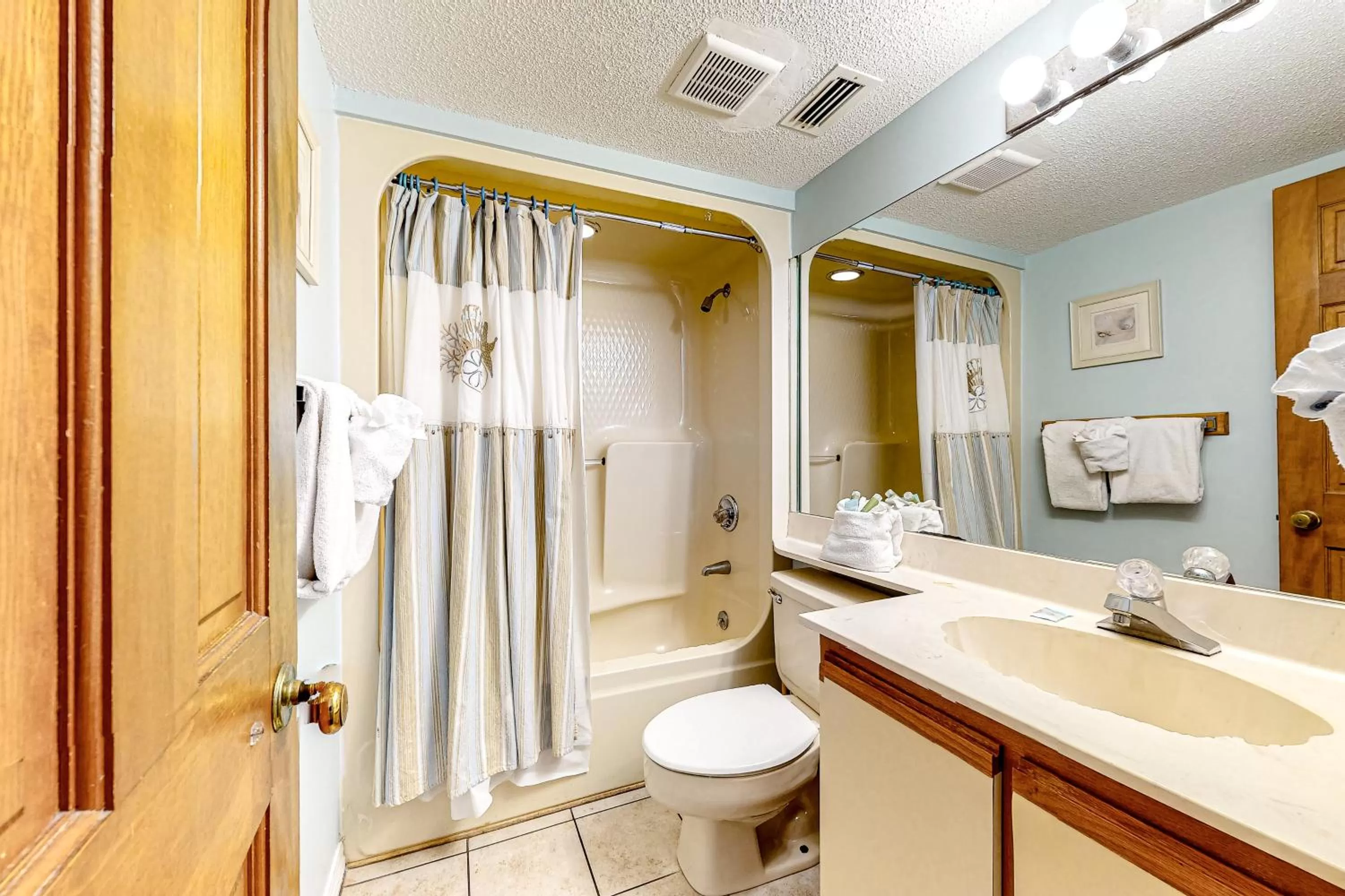 Bathroom in The Inn at St. Thomas Square #514