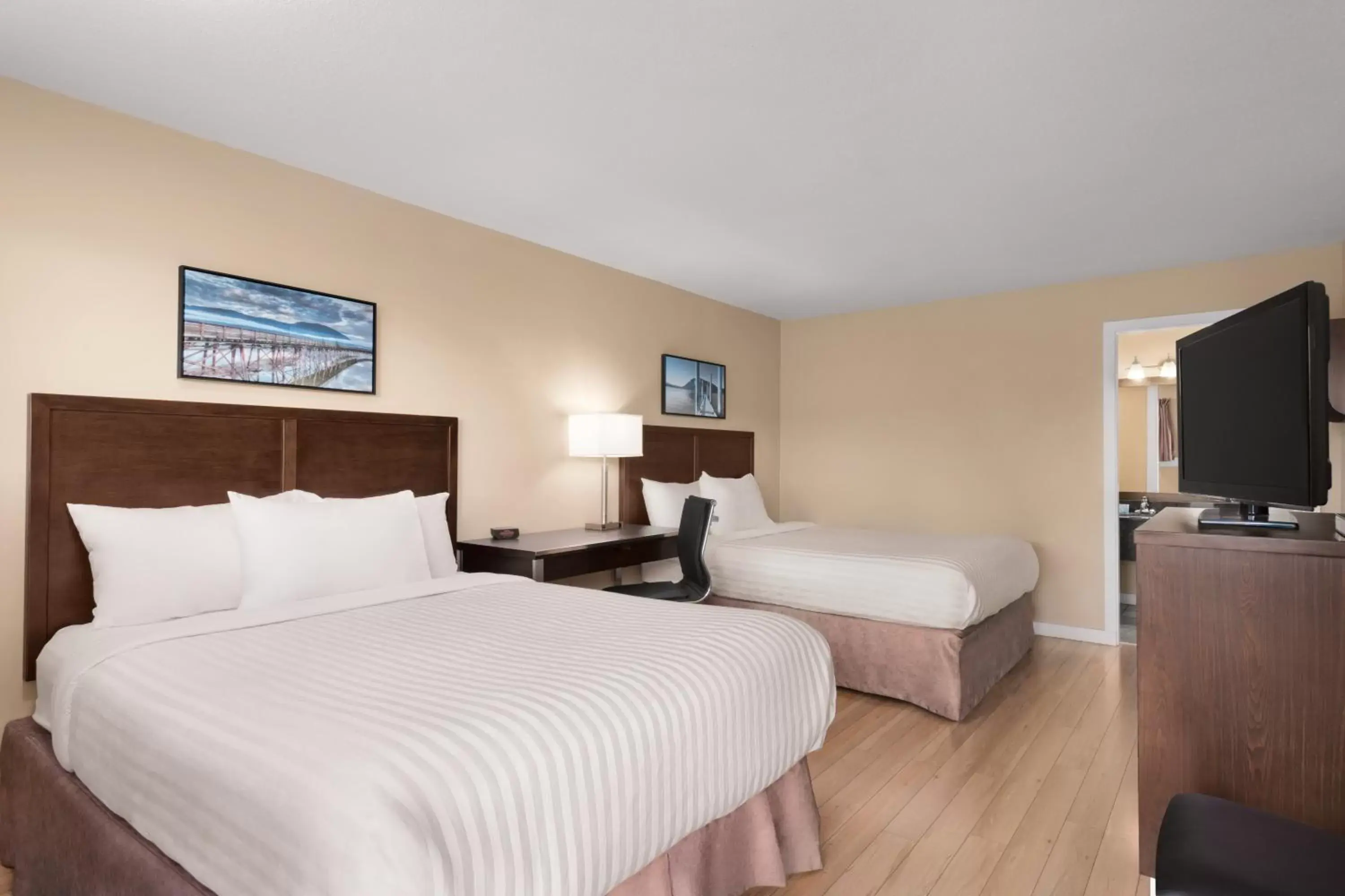 Bed in Travelodge by Wyndham Salmon Arm BC