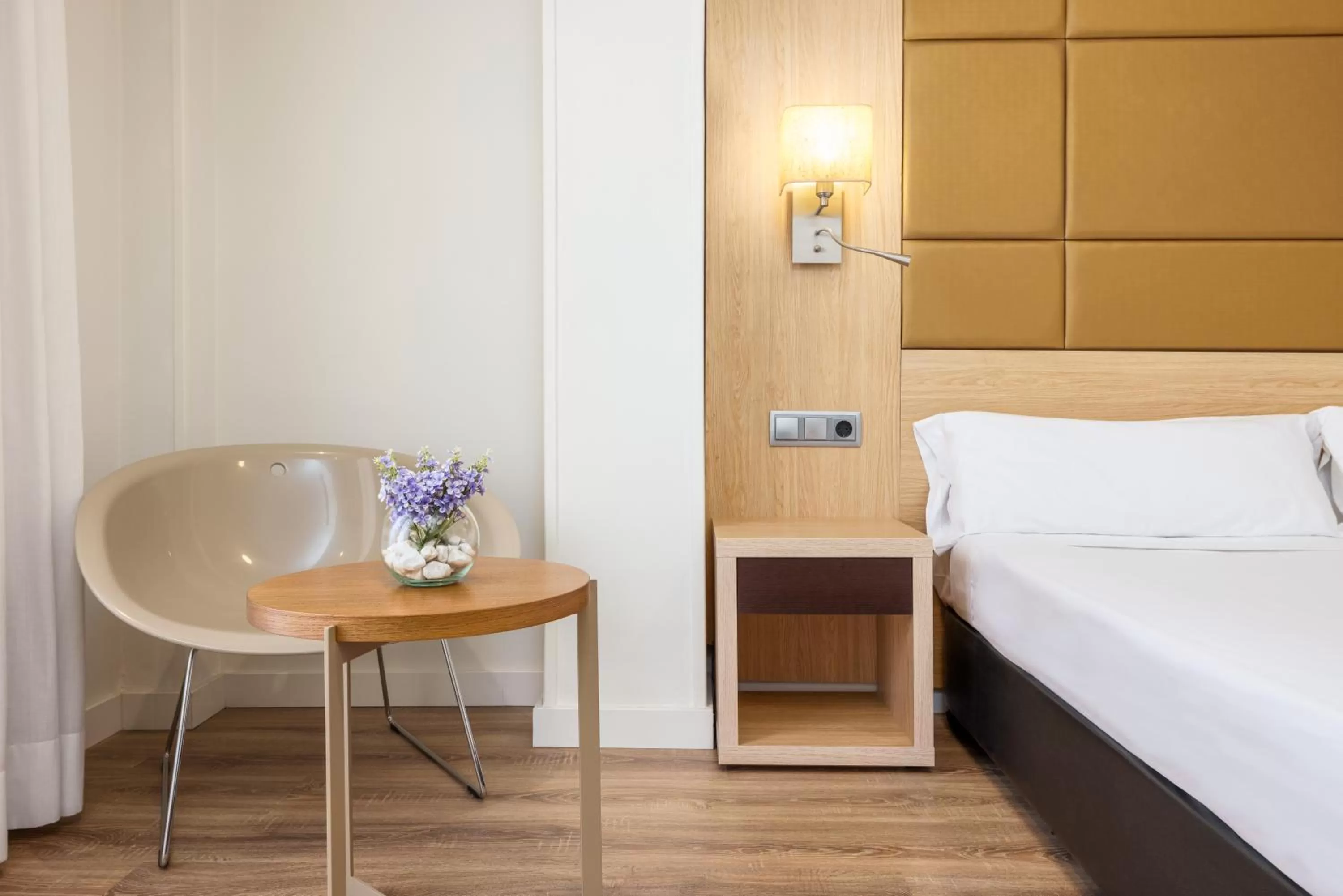 Photo of the whole room, Bed in Virgen de los Reyes