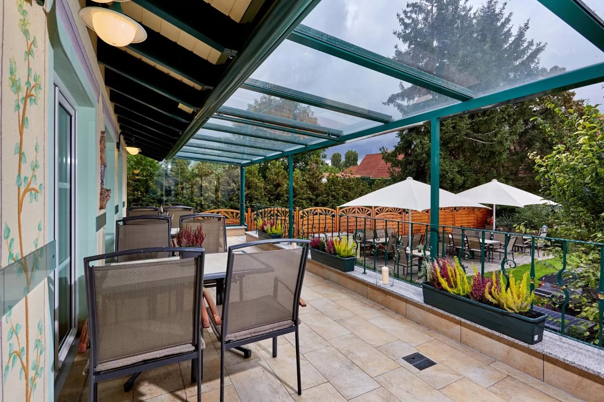 Restaurant/places to eat in Hotel Linderhof