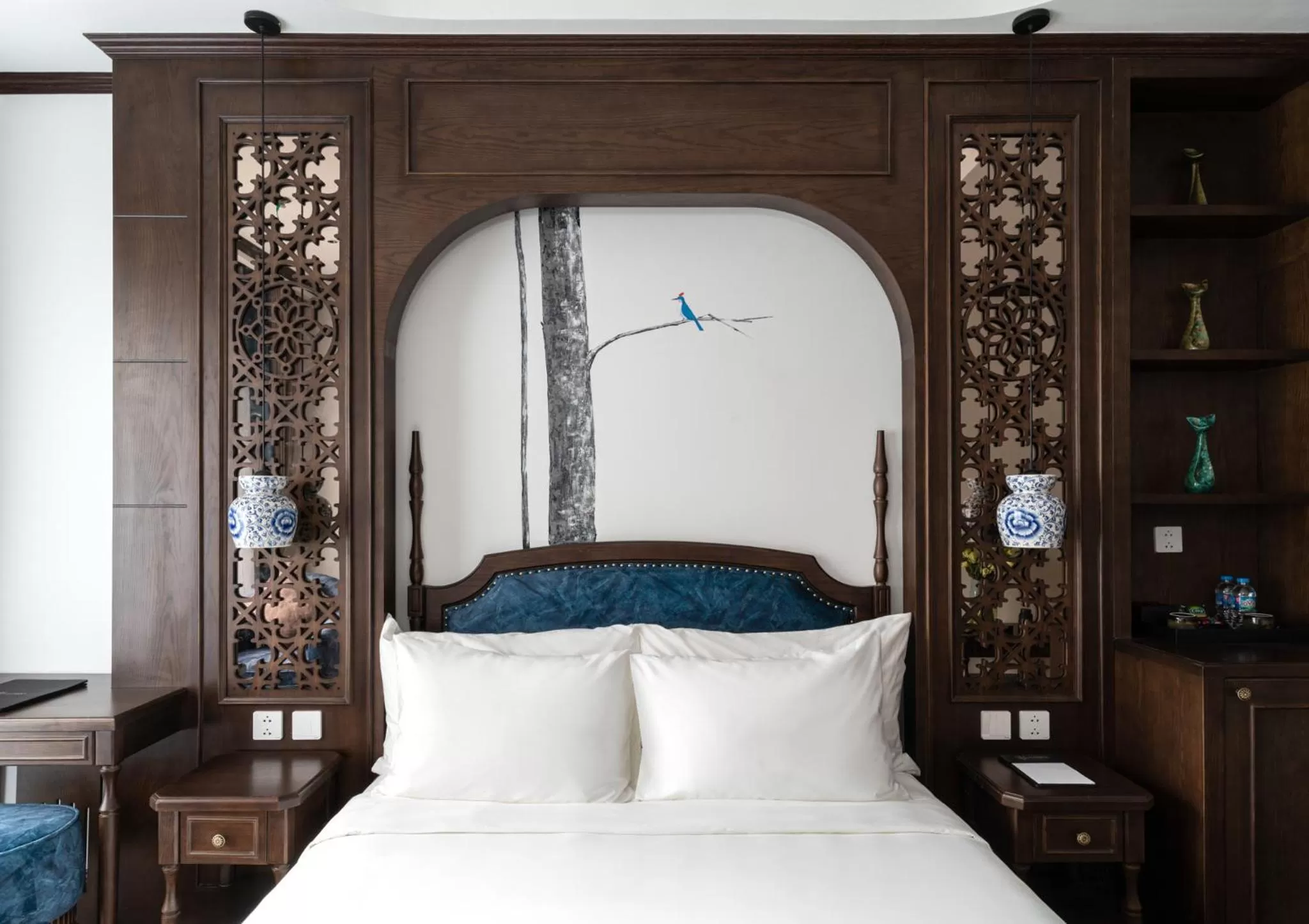 Bed in Paradise Suites Nguyen Khuyen