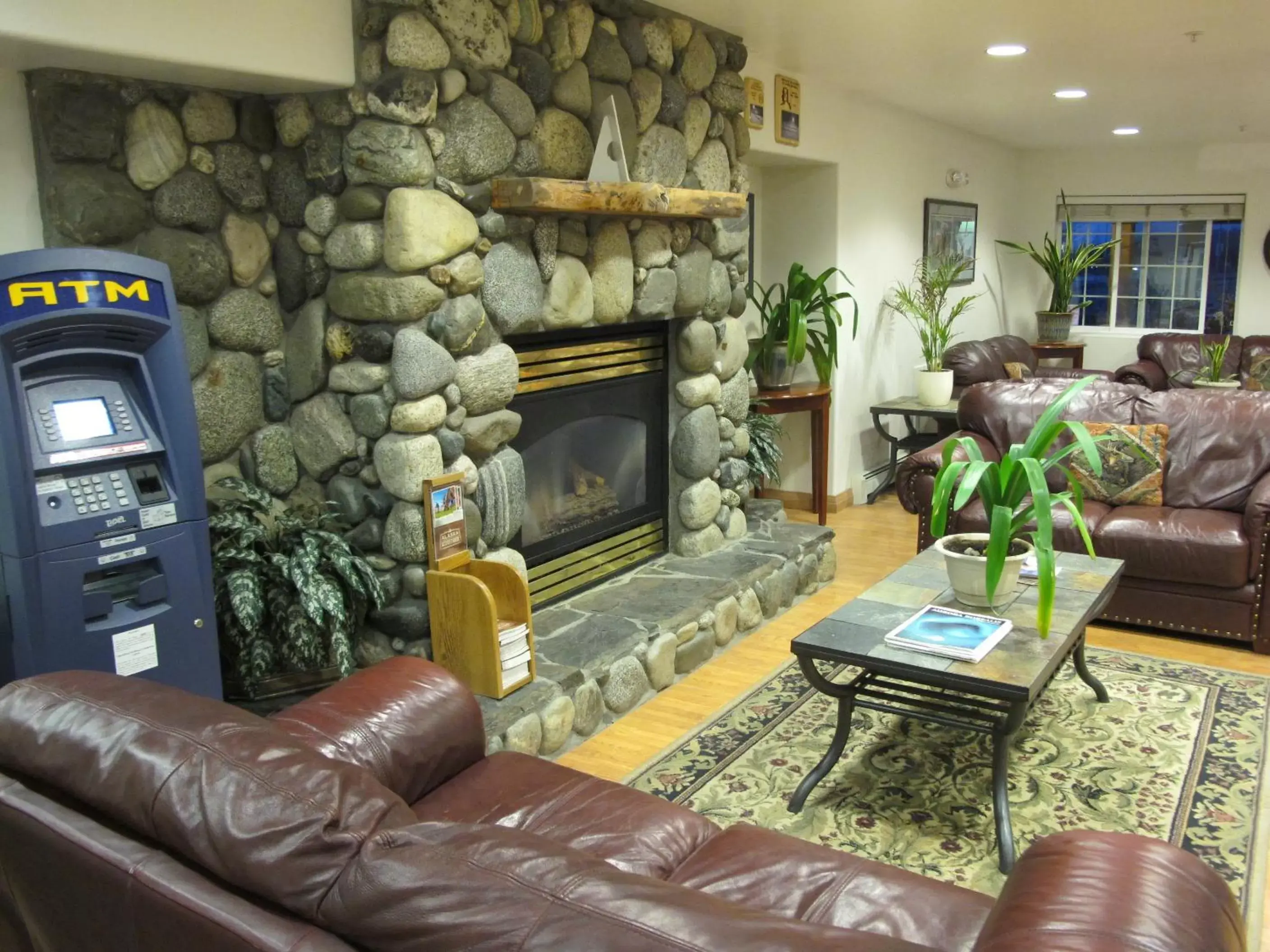 Seating Area in Eagle River Microtel