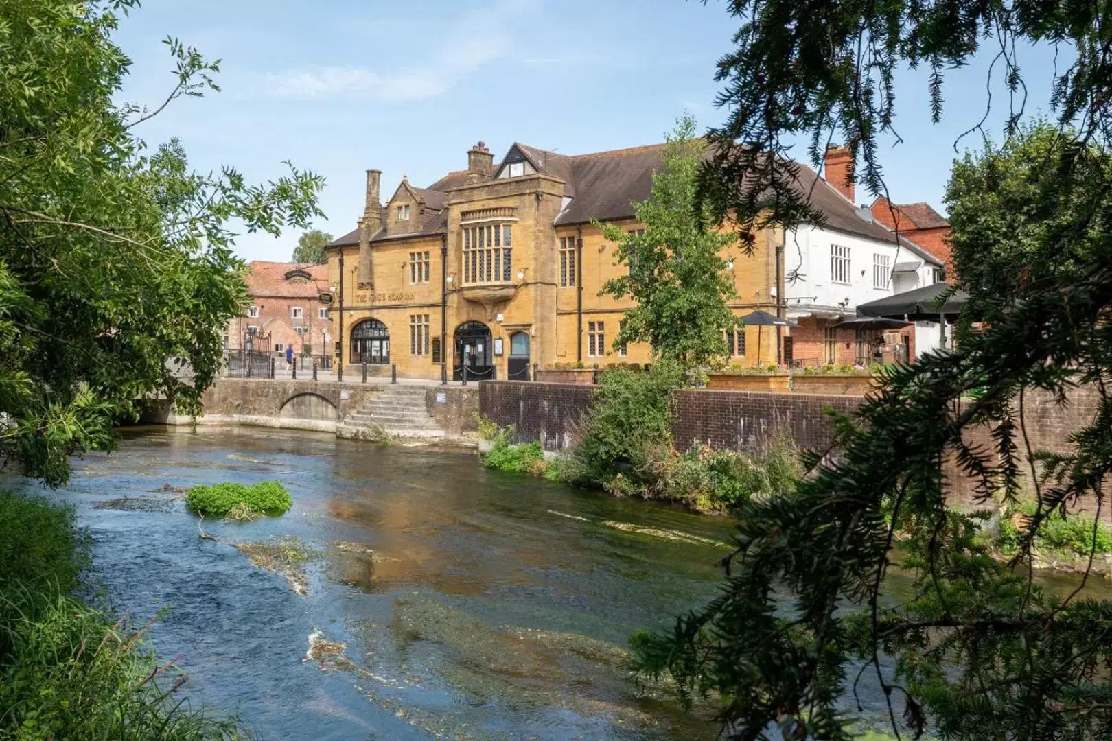 Property Building in The Kings Head Inn Wetherspoon