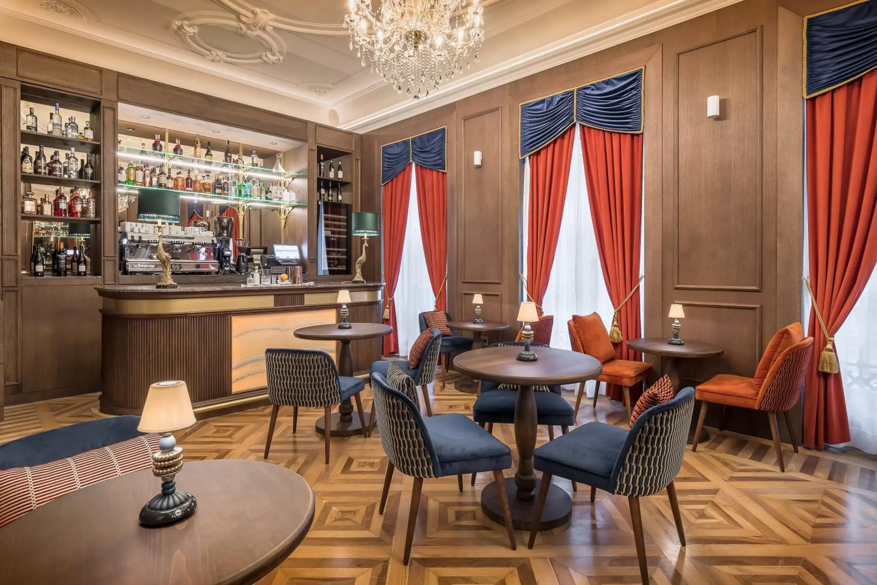 Restaurant/places to eat, Lounge/Bar in Palacio Gran Vía, a Royal Hideaway Hotel