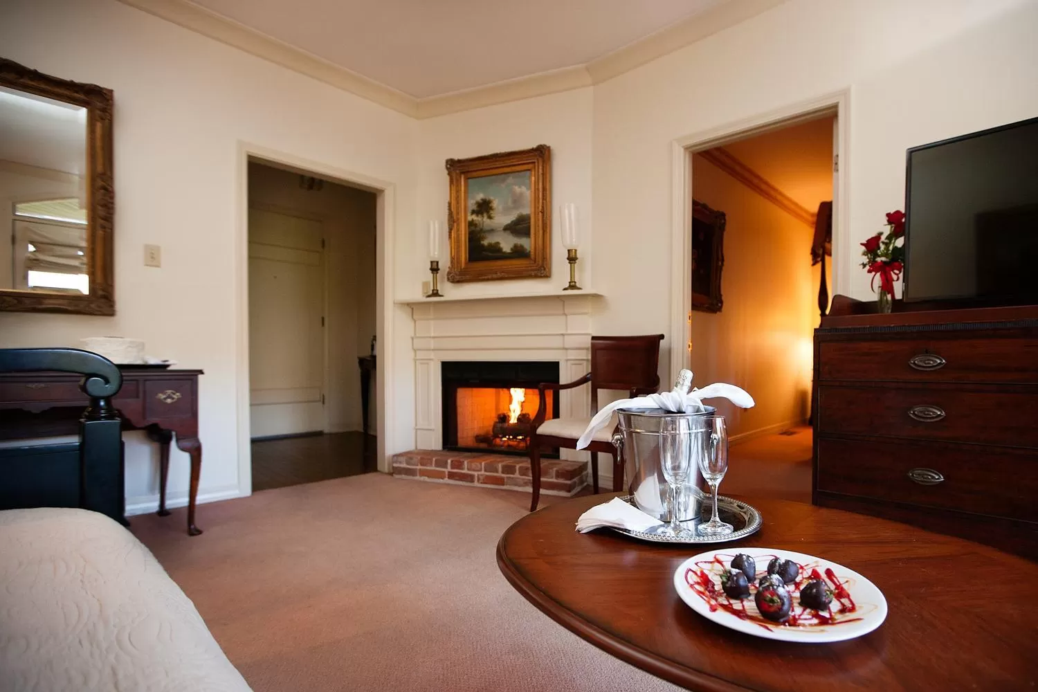 Living room in Monmouth Historic Inn