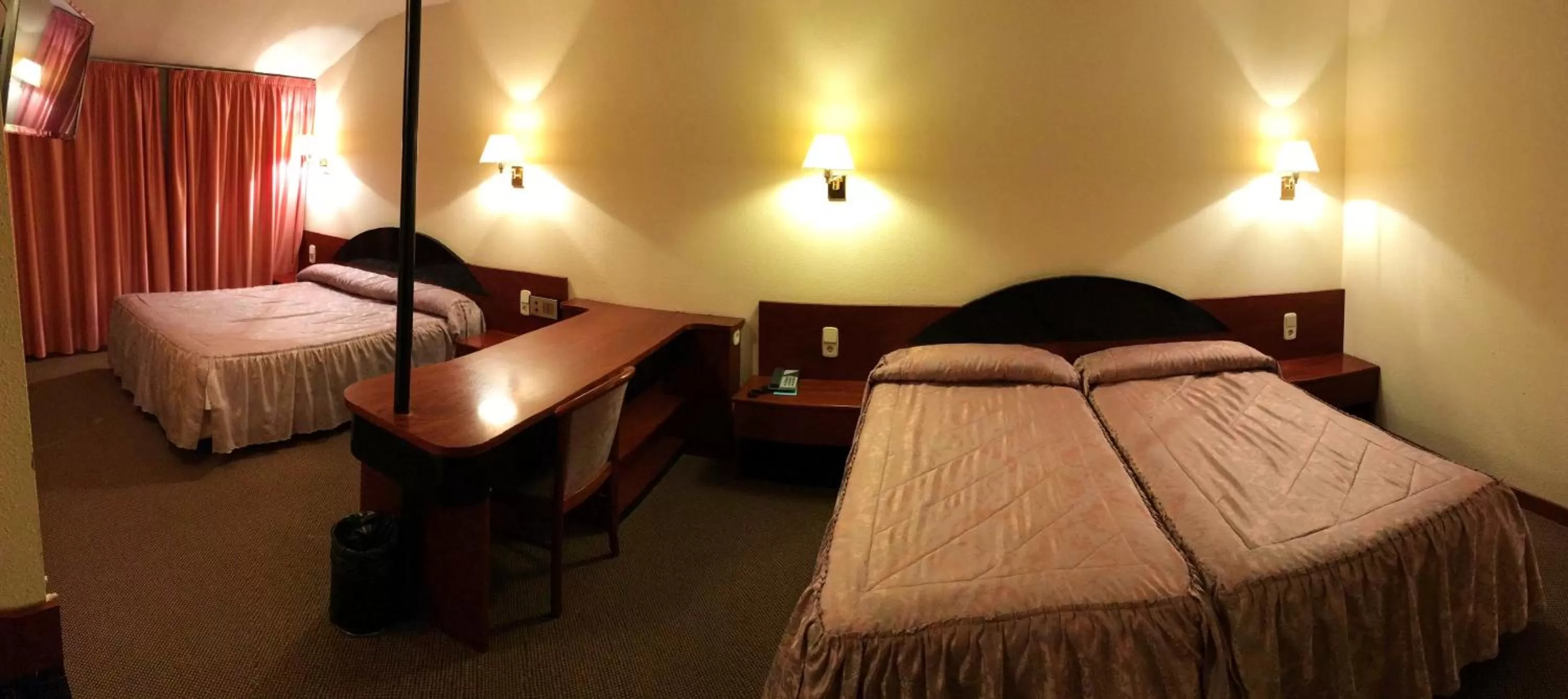 Bed in Hotel Roc Del Castell