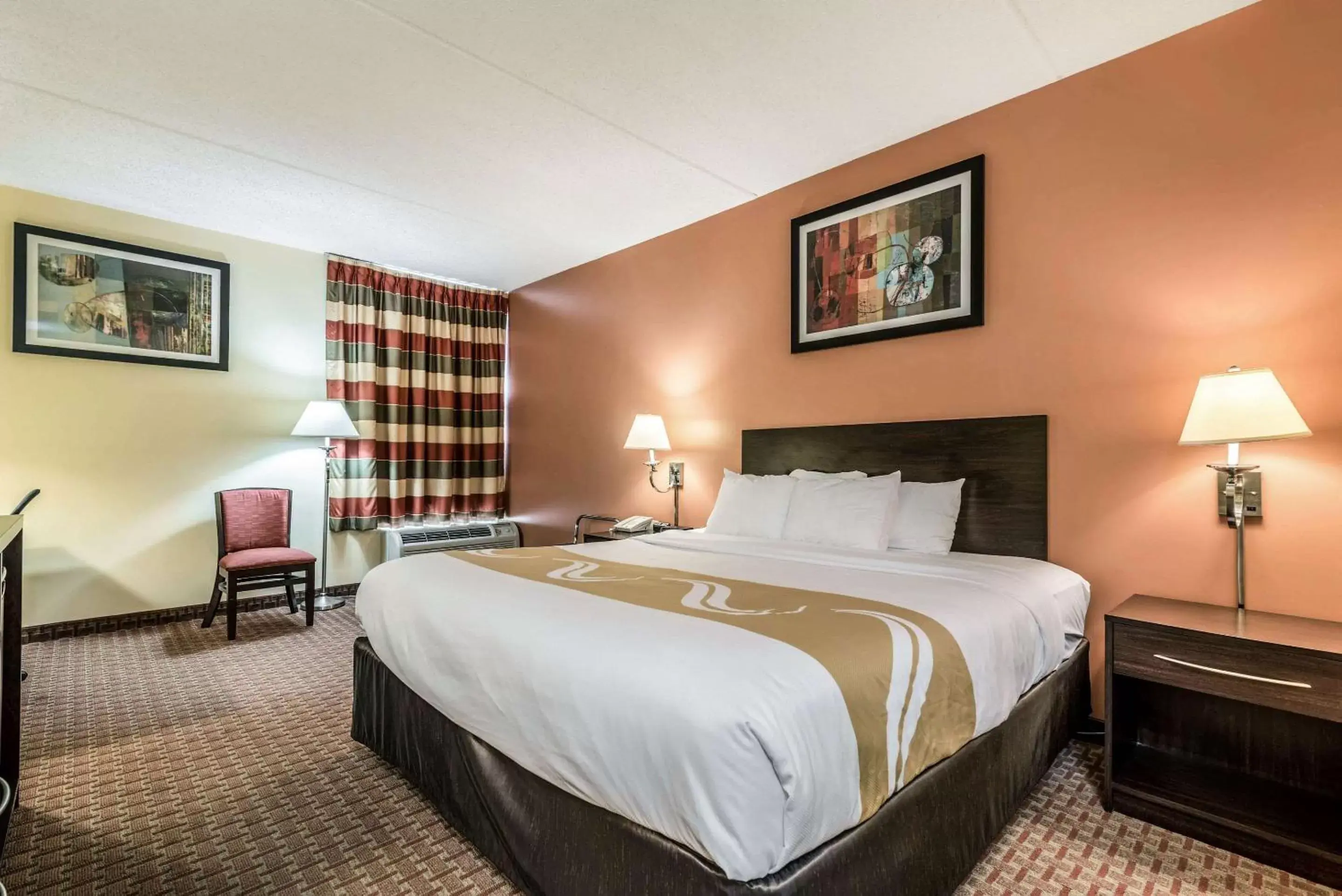 Property building, Bed in Bangor Suites Airport Hotel