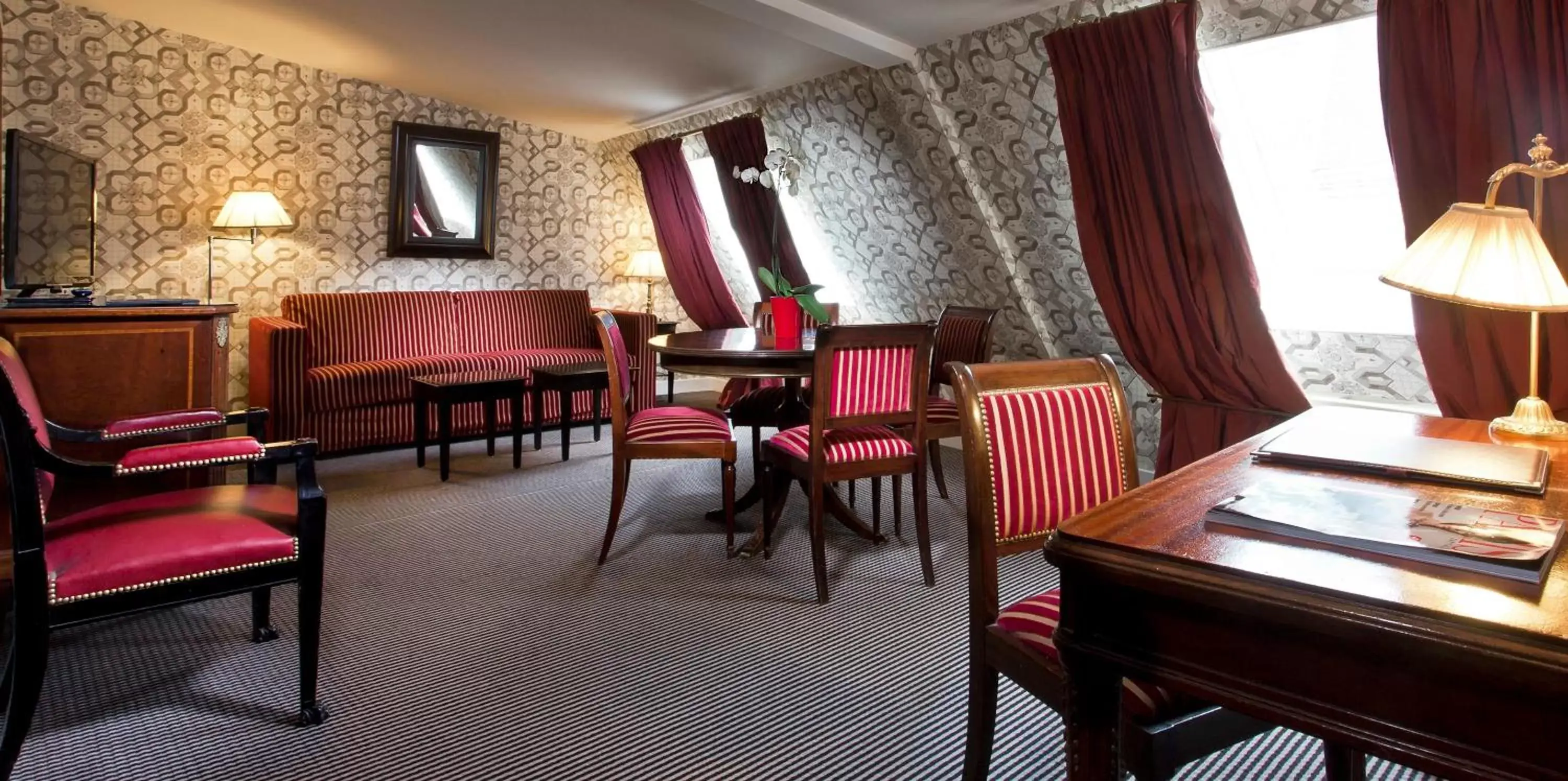 Photo of the whole room, Seating Area in Hotel Residence Des Arts